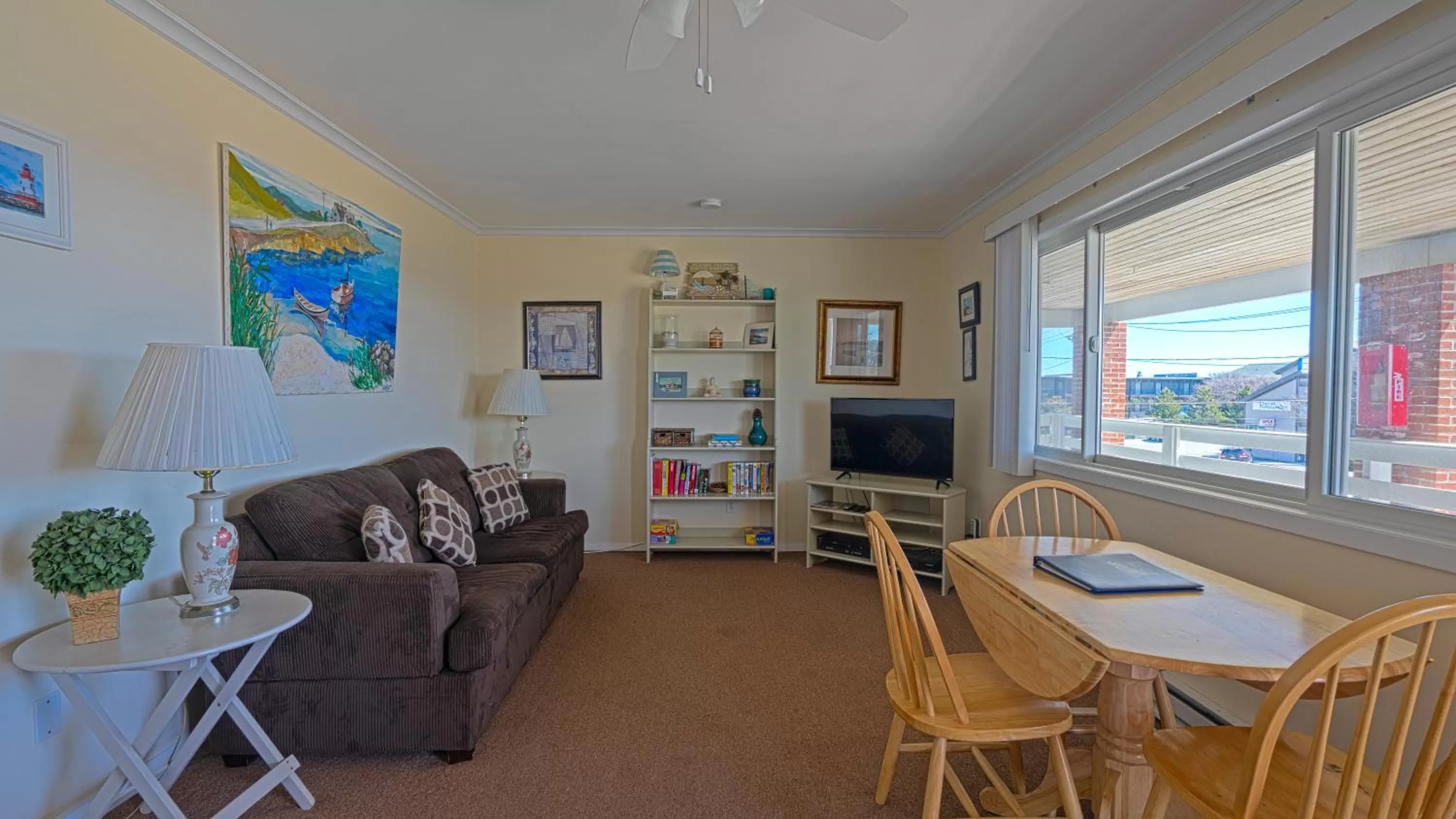 Seating Area in Montauk Oceanside Suites