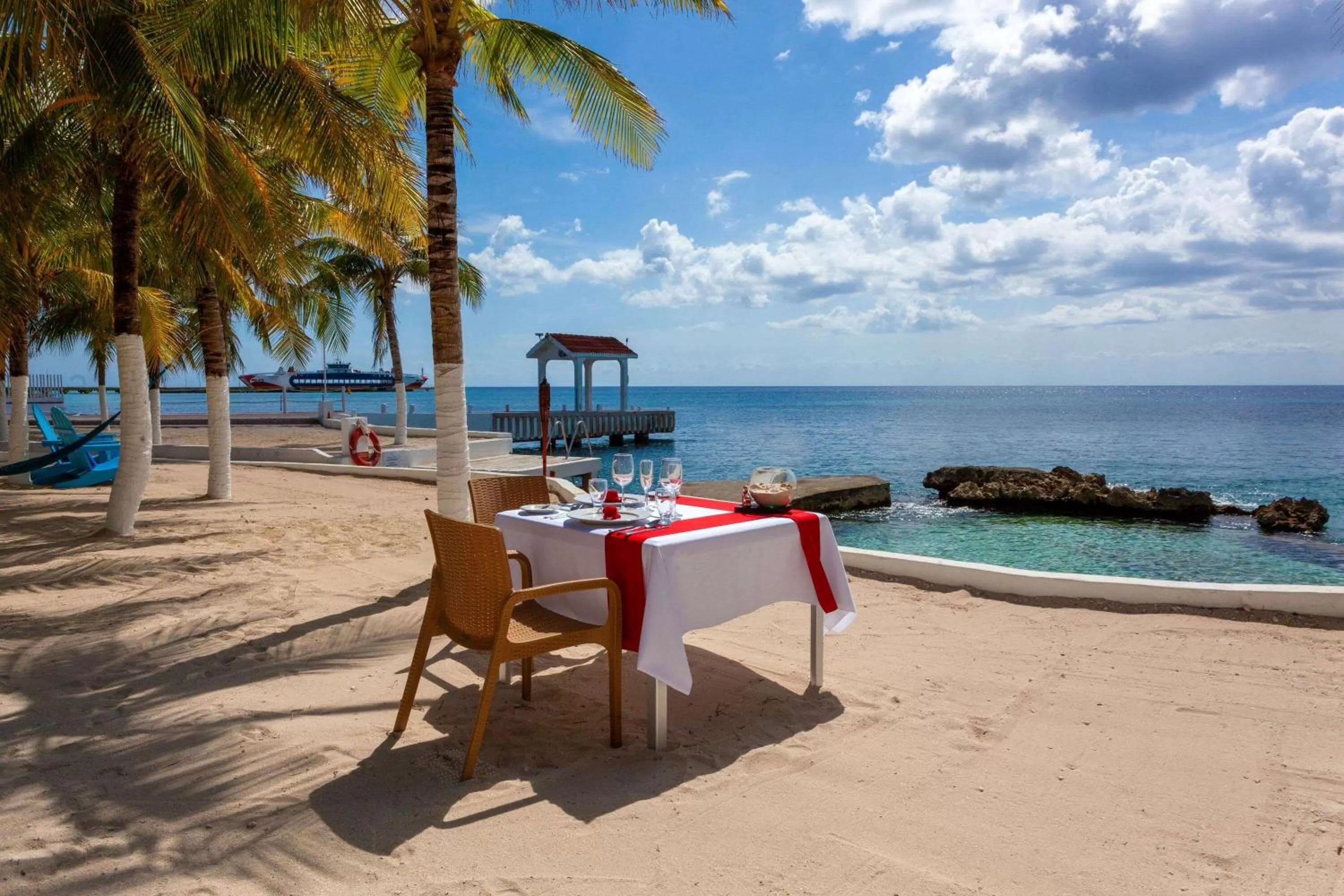 Restaurant/places to eat in Cozumel Hotel & Resort Trademark Collection by Wyndham