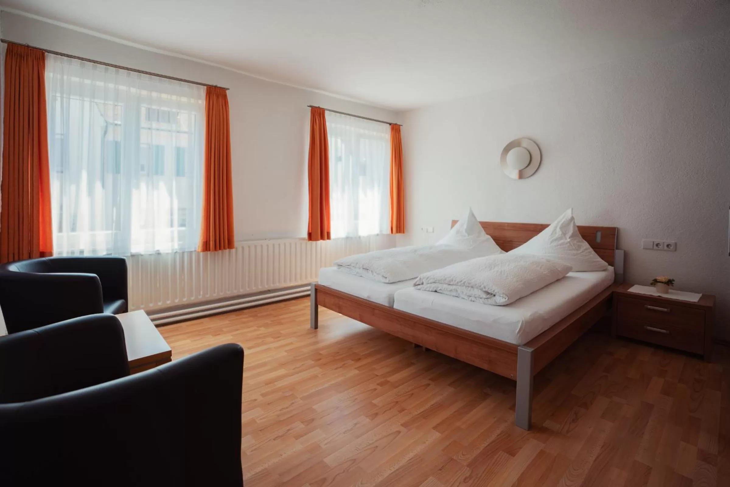 Photo of the whole room, Bed in Gasthof Hosbein