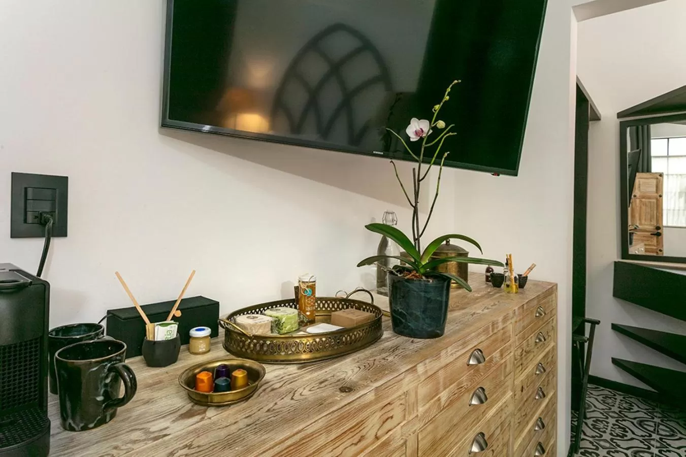 Coffee/tea facilities in Orchid House Mexico City