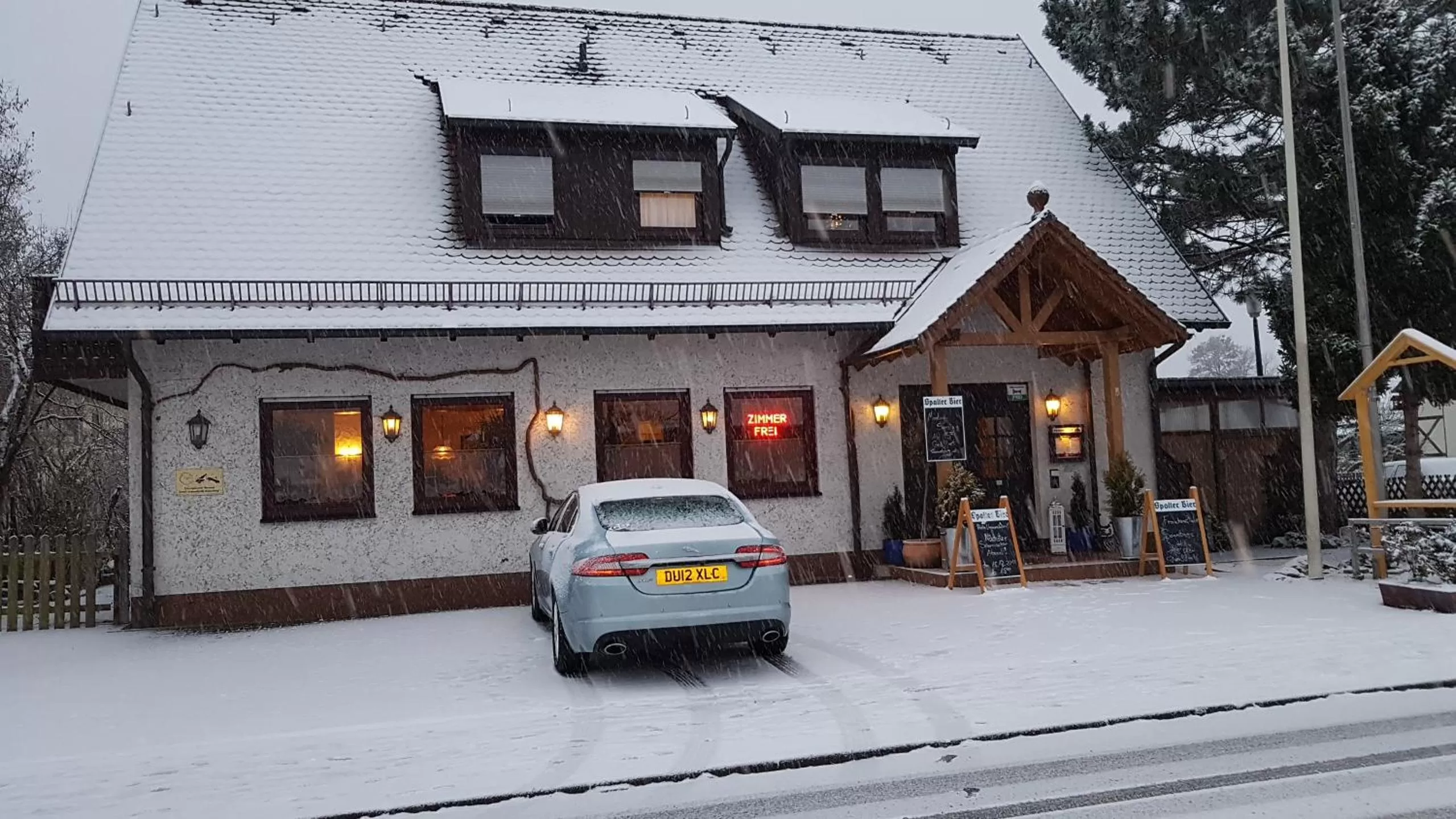 Facade/entrance in Frankenstube-Winkelhaid