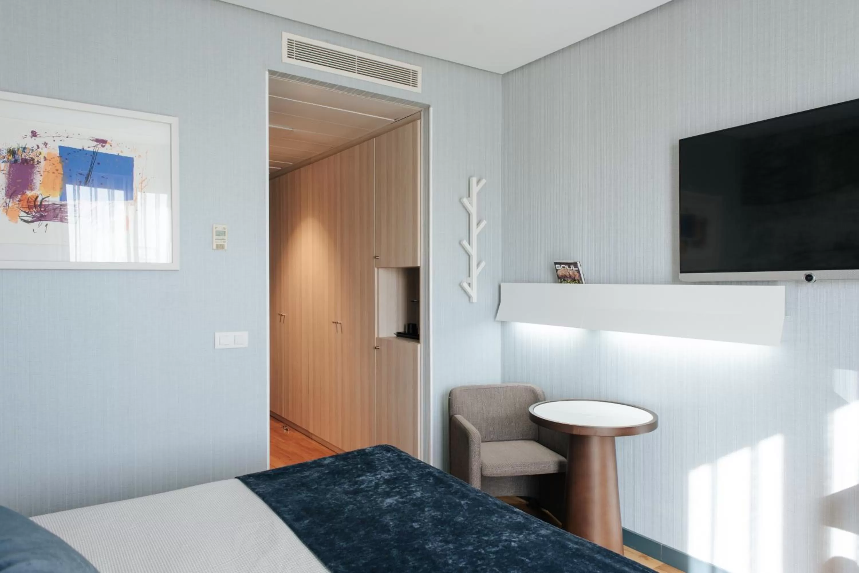 TV and multimedia, Bed in Hotel Neptuno Playa & Spa