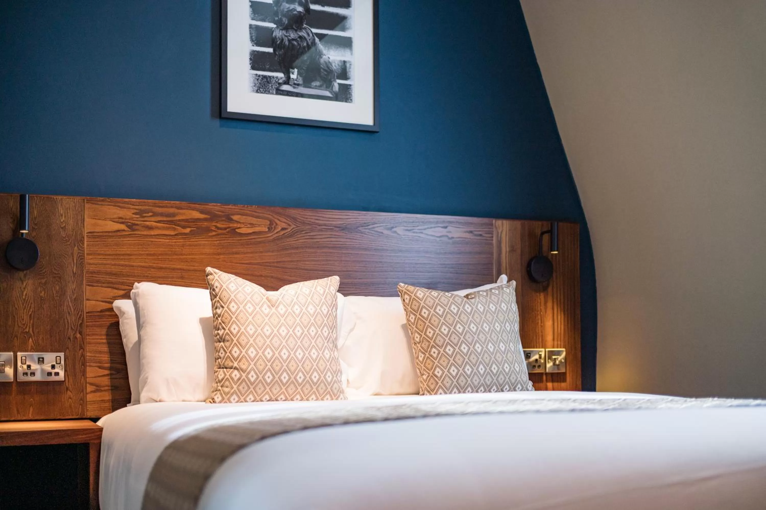 Bed in Toby Carvery Edinburgh West by Innkeeper's Collection