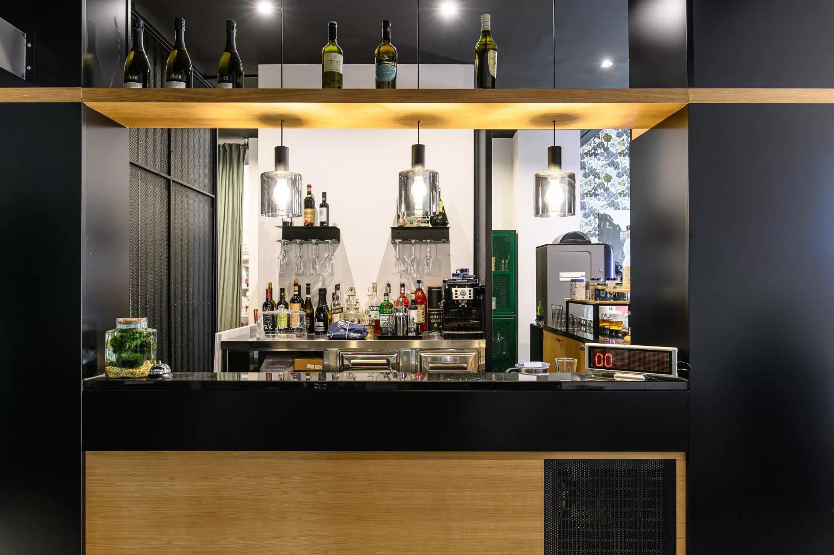 Lounge or bar in Central Lodge Hotel