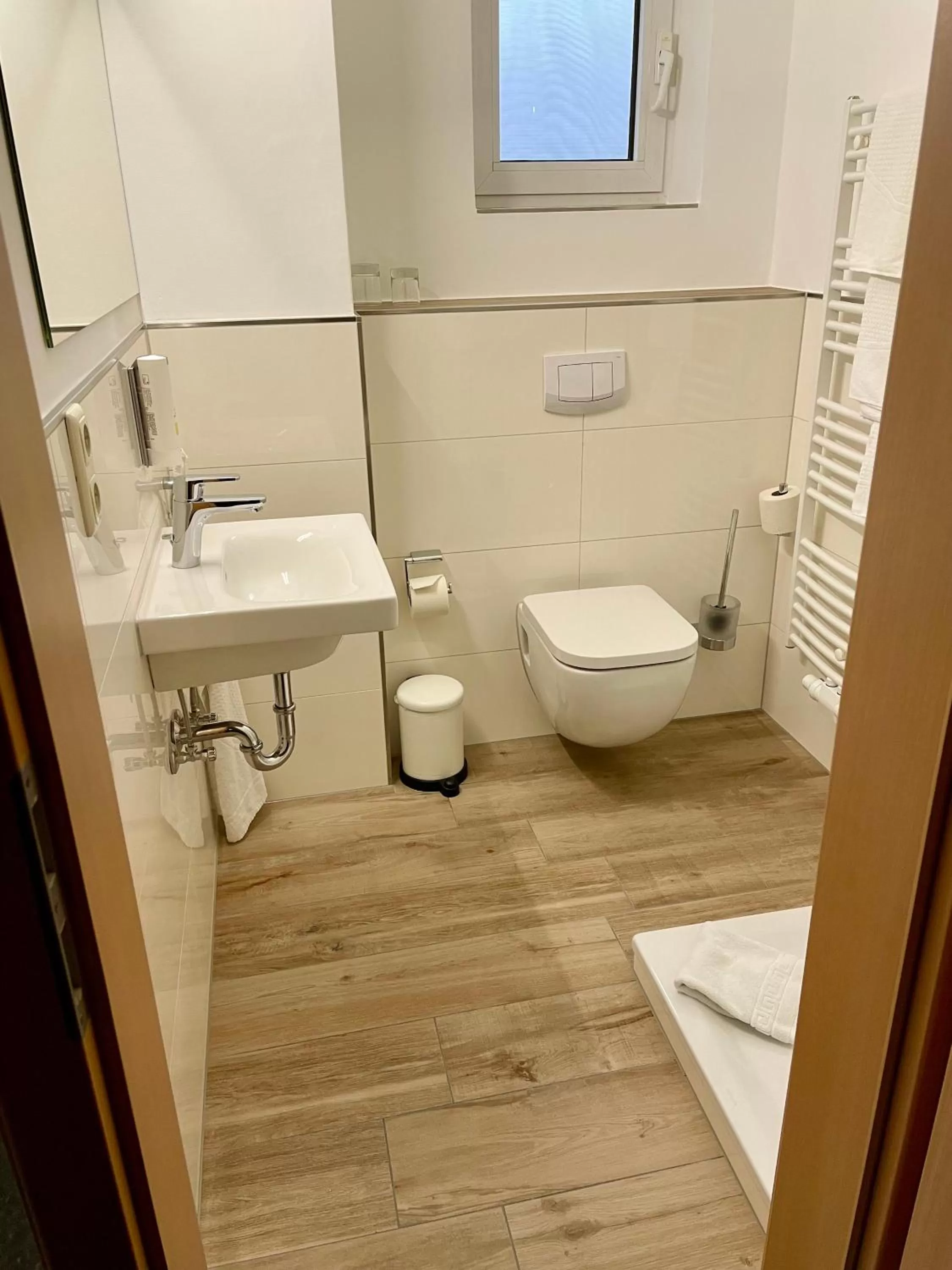 Bathroom in Gästehaus Scharfe Kurve