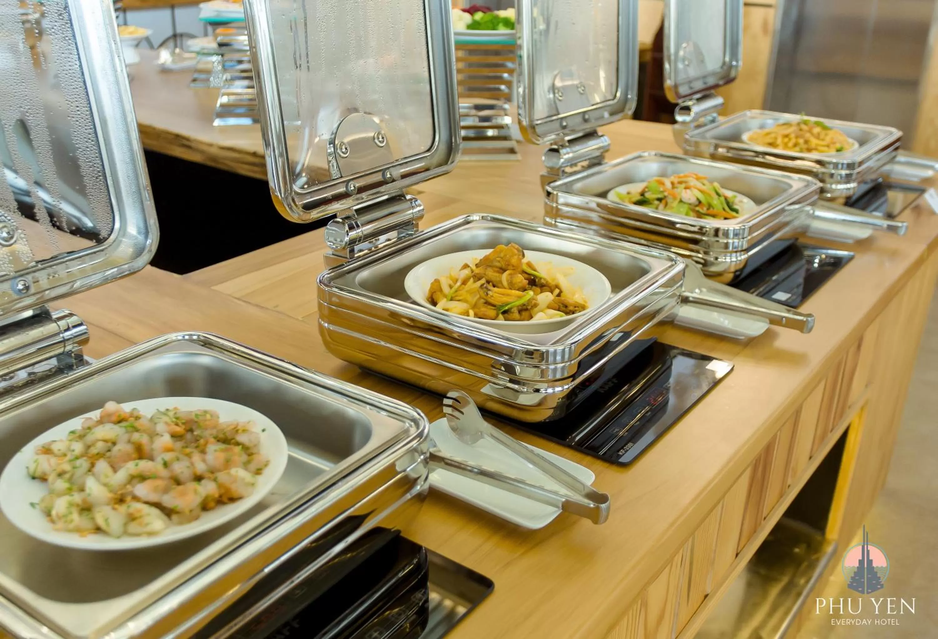 Restaurant/places to eat in PHÚ YÊN EVERYDAY HOTEL