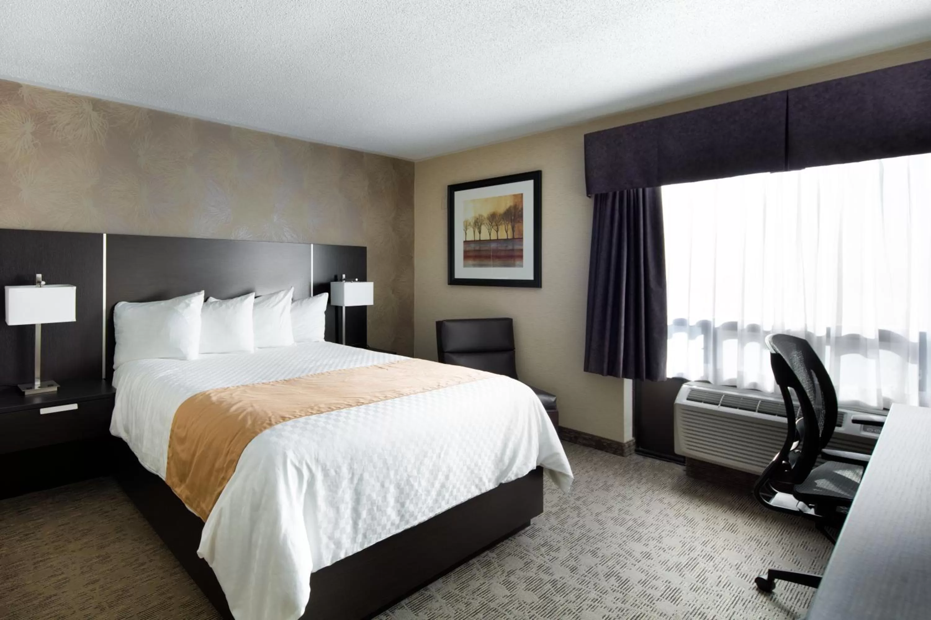 Bed in Stonecroft Inn