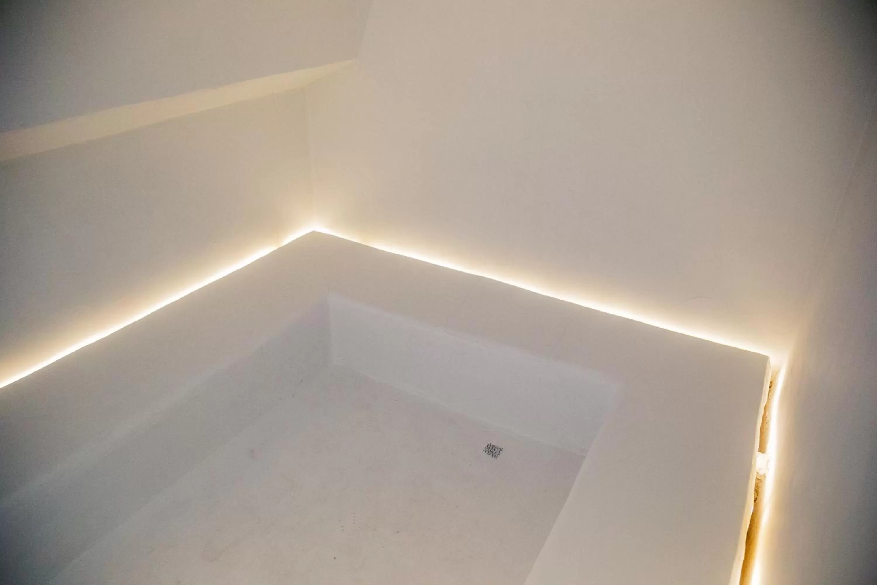 Hot Spring Bath in Casa Diluca Cartagena Hotel Boutique