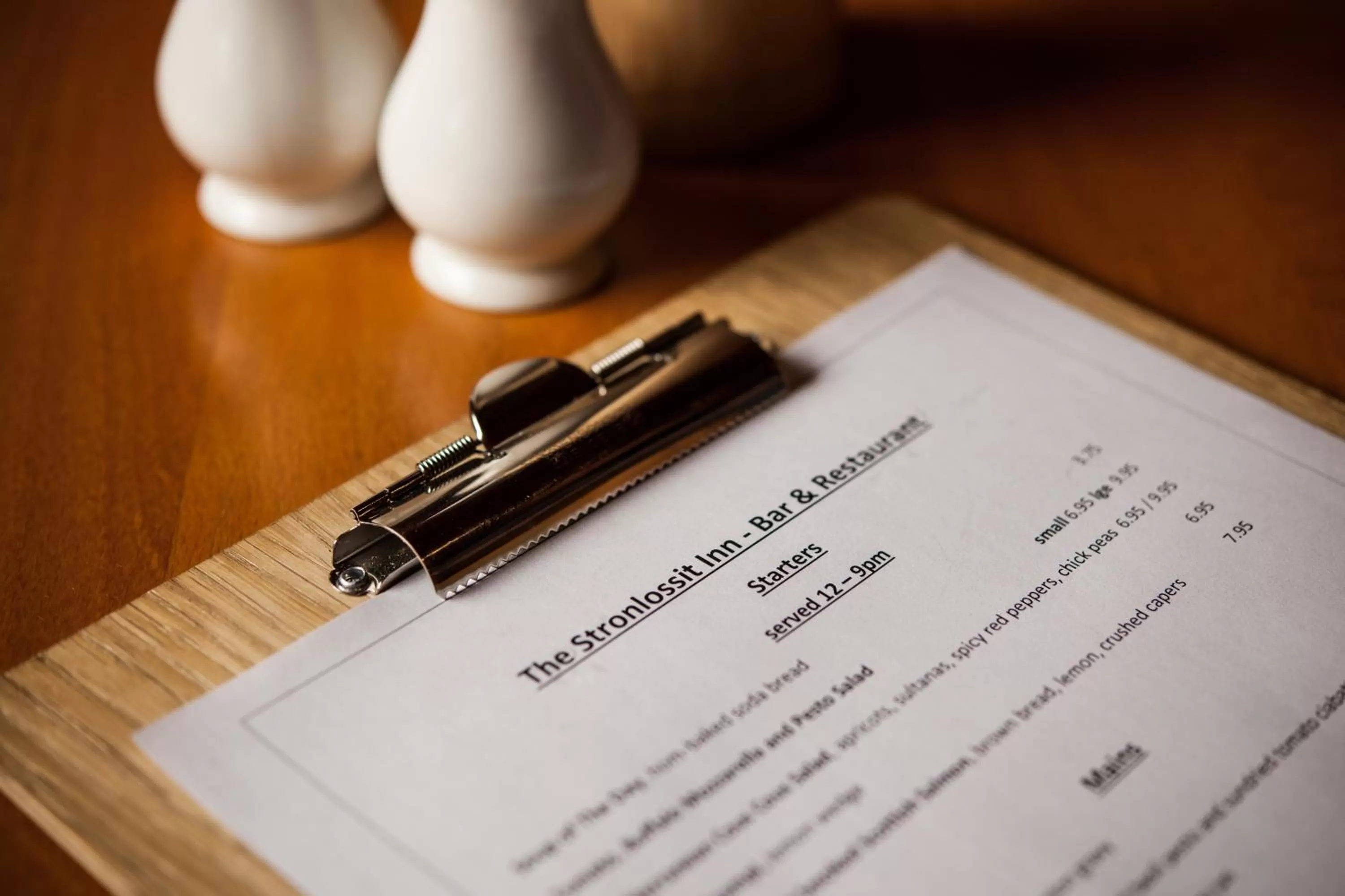 Dinner in The Stronlossit Inn