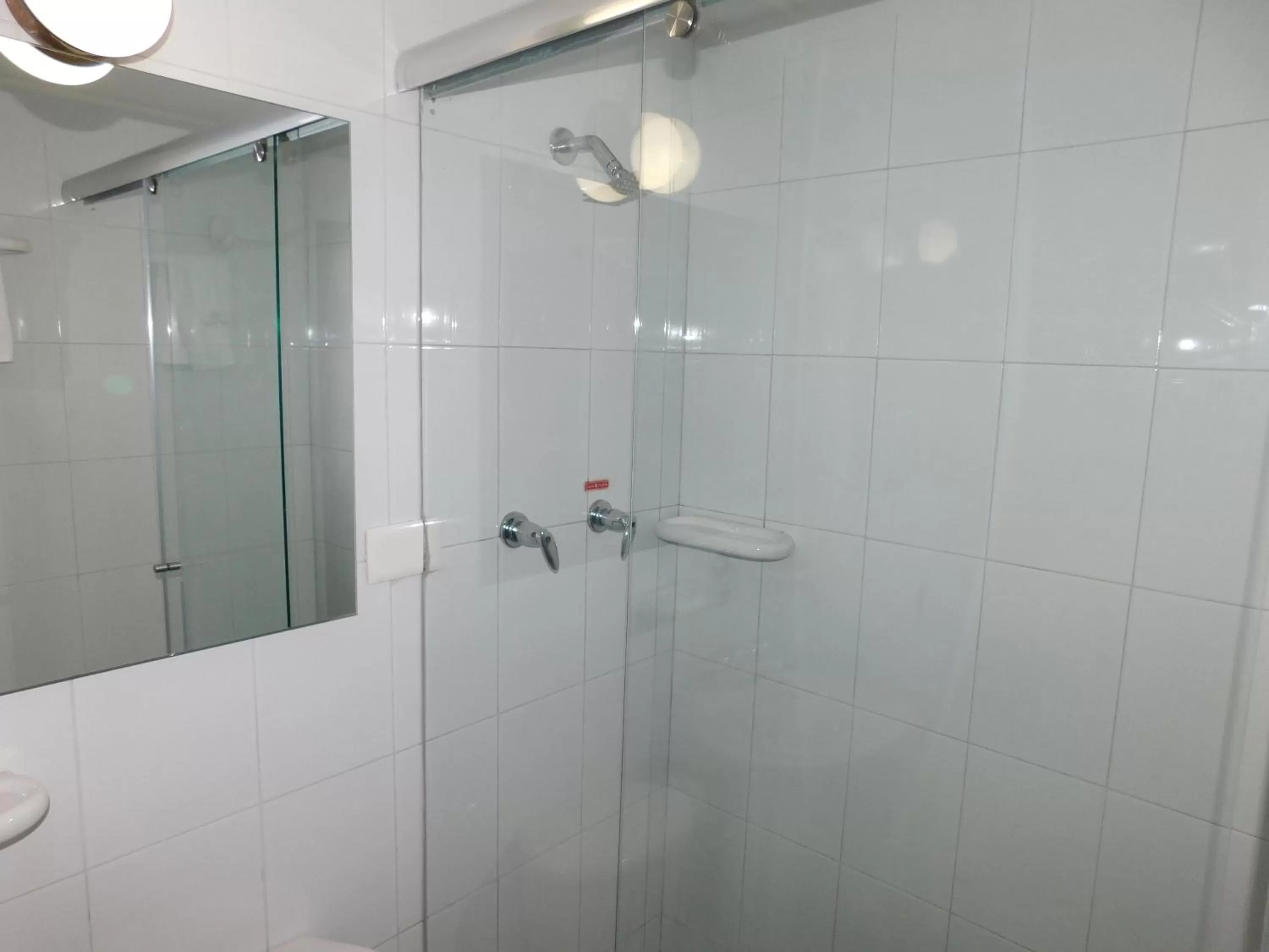 Shower in Hotel Casa Navi