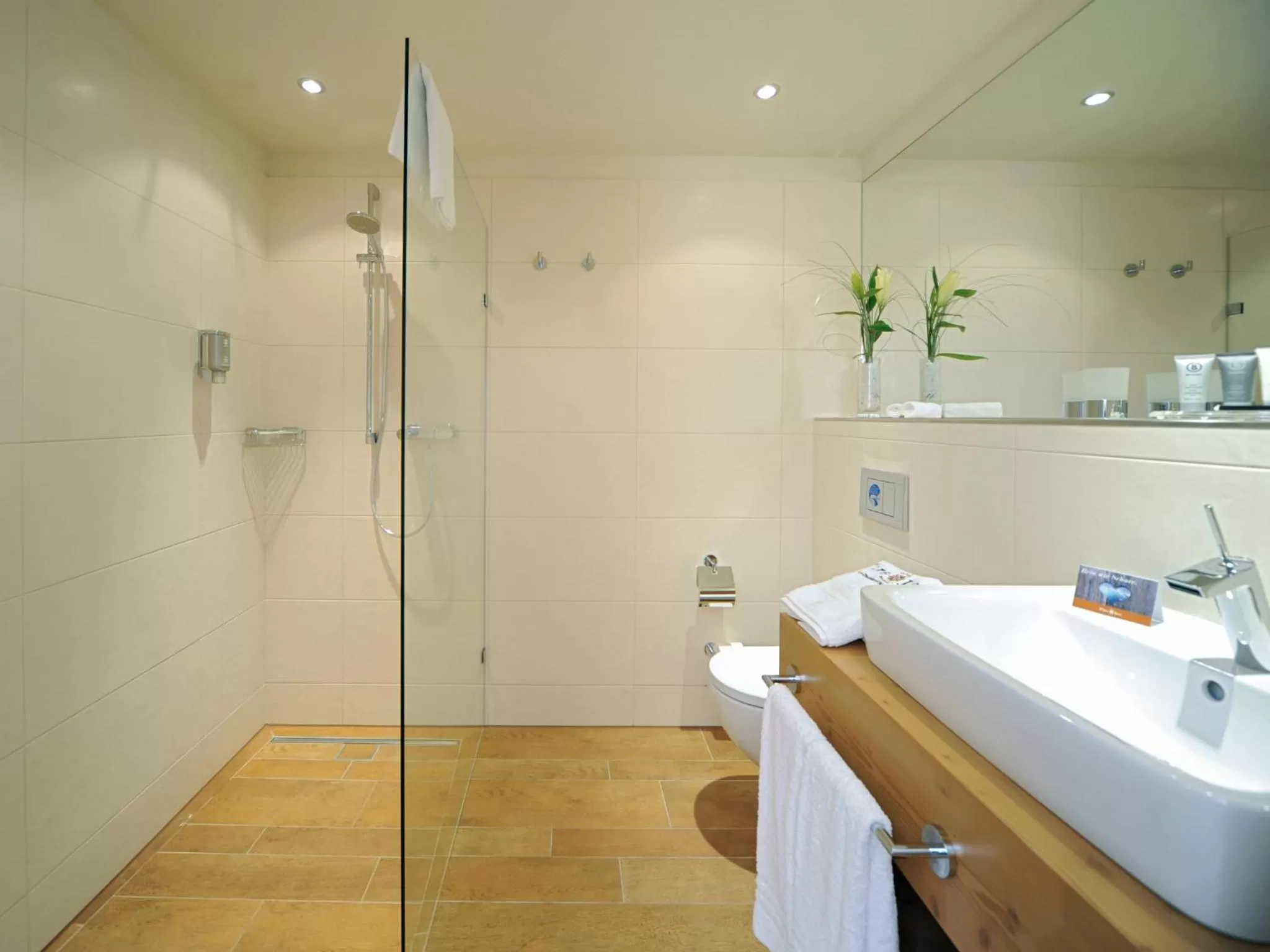 Bathroom in Hotel Fire & Ice Düsseldorf/Neuss