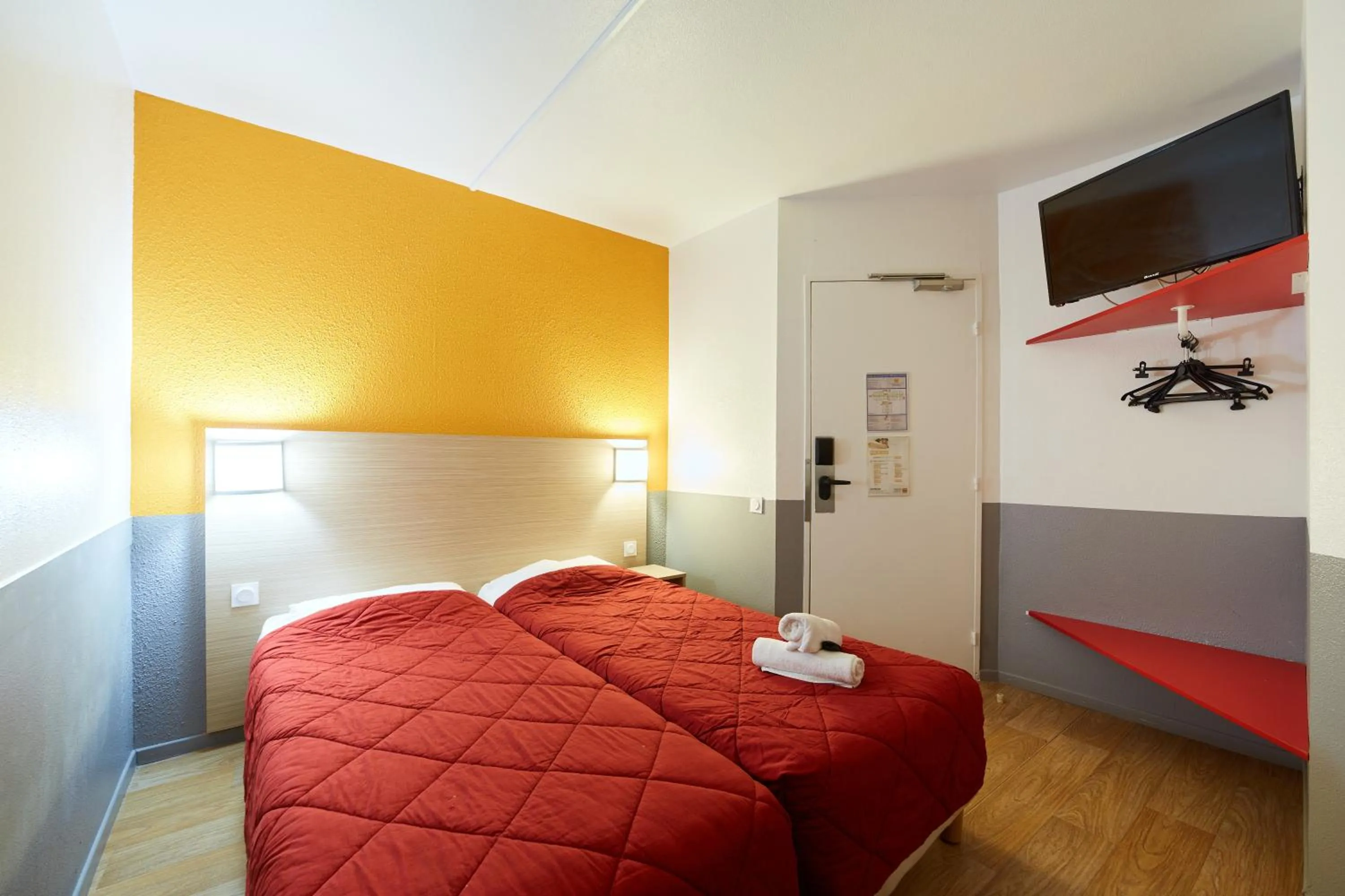 TV and multimedia, Bed in Première Classe Amiens