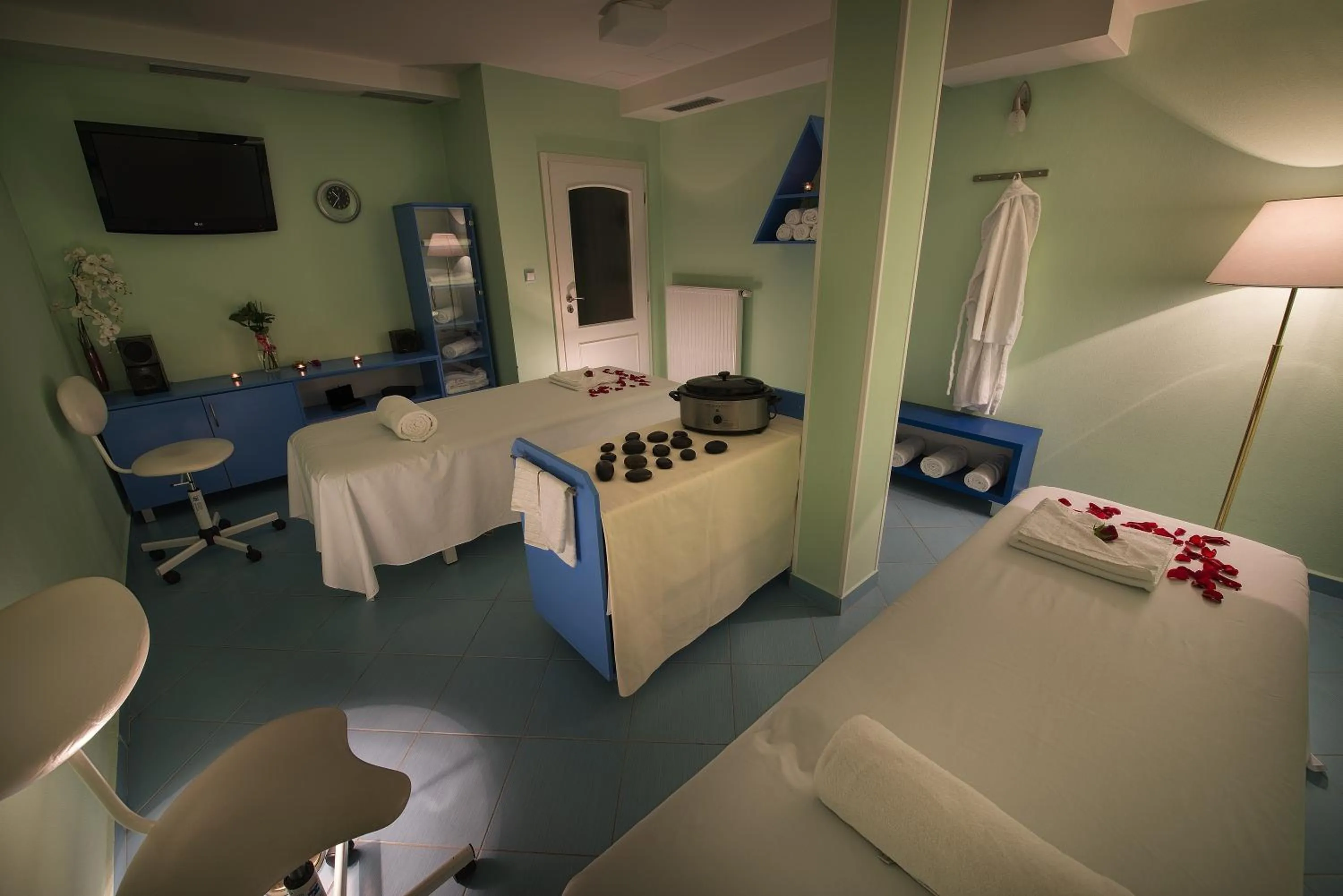 Massage, Bed in Hotel Podhrad