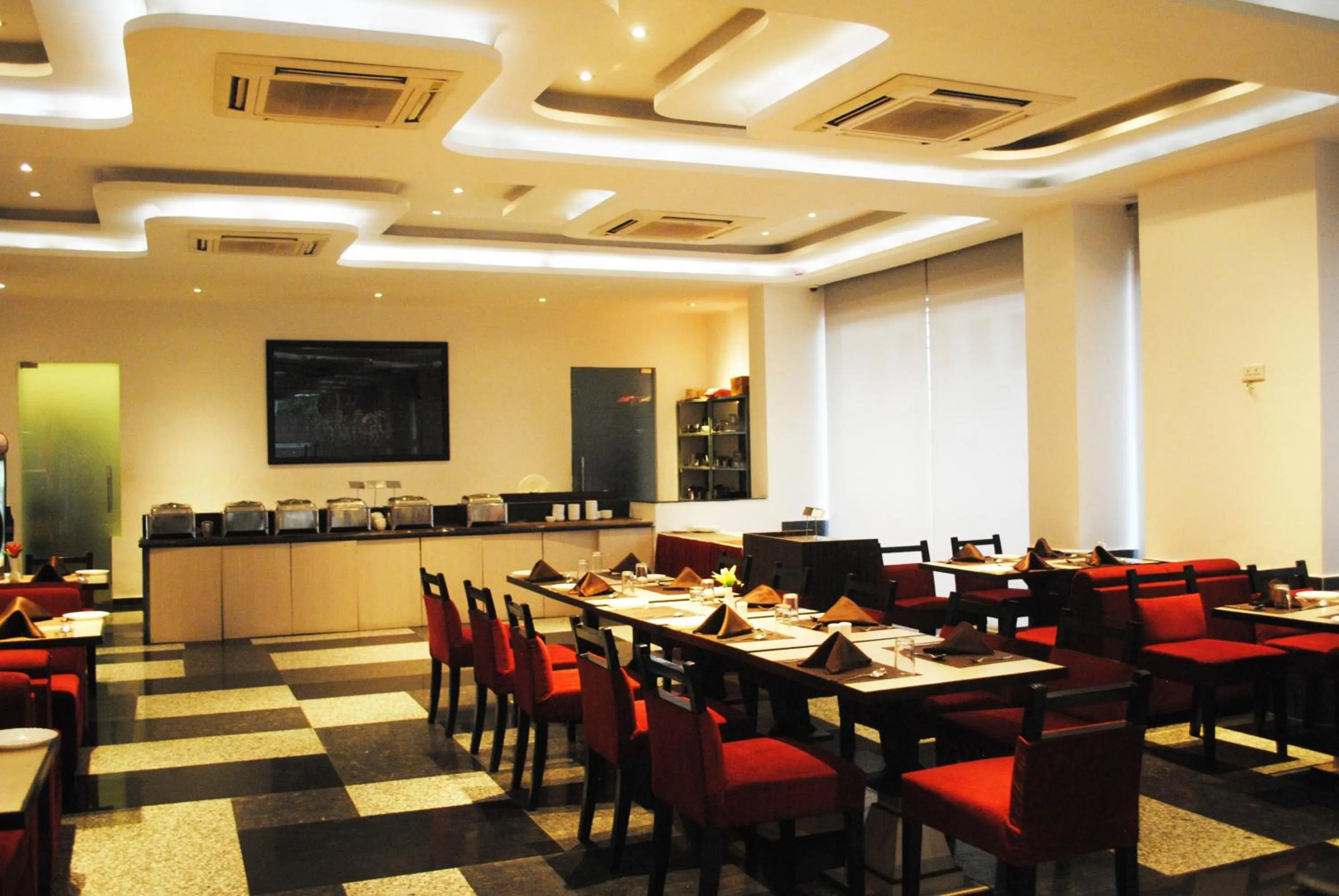 Restaurant/places to eat in The Park Classic