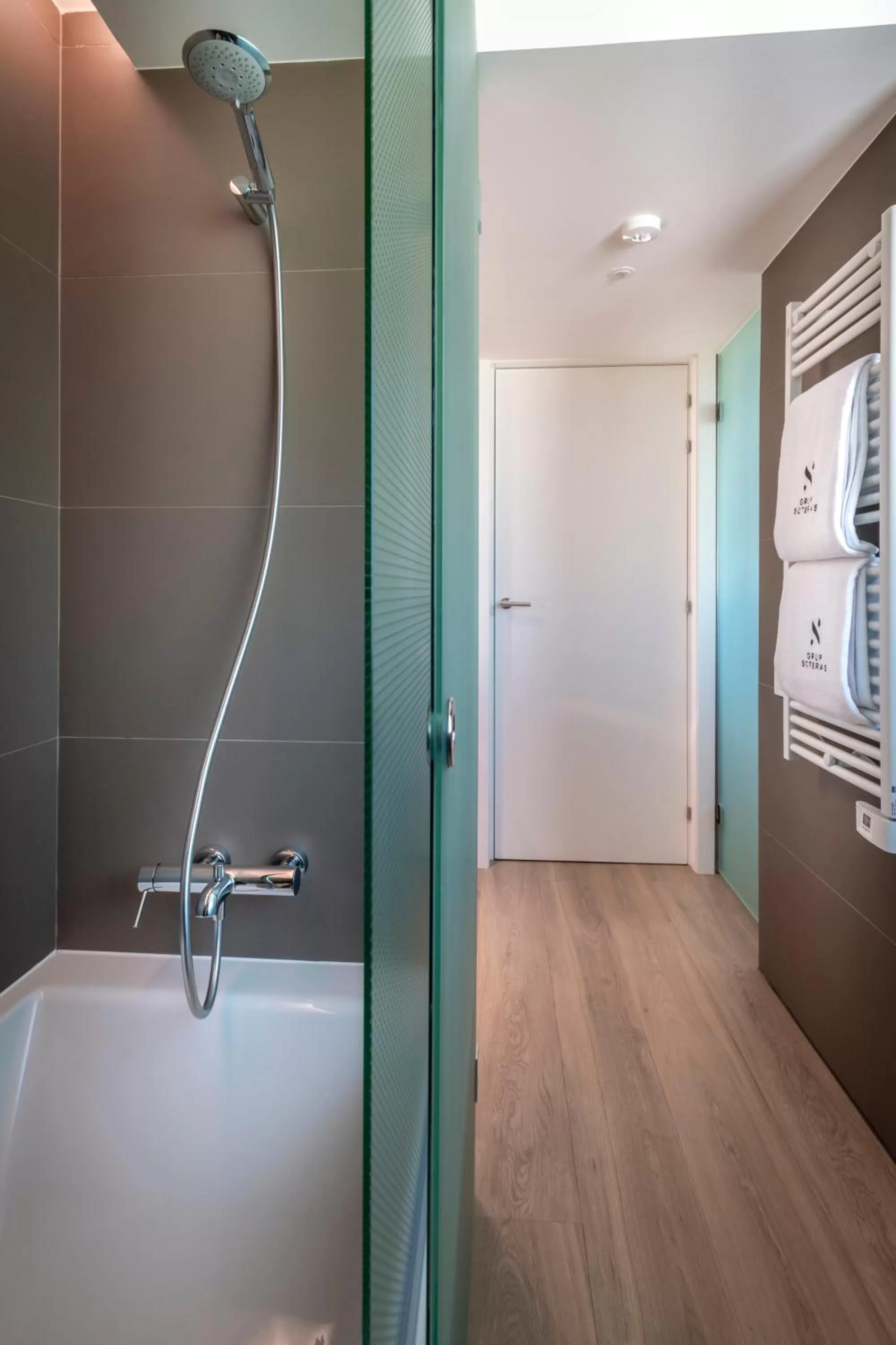 Bathroom in Hotel Playafels