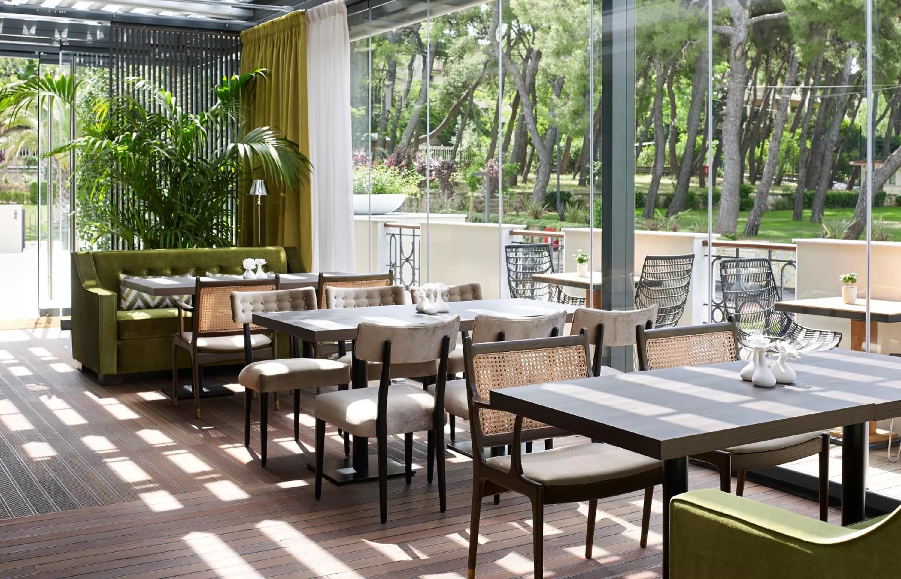 Restaurant/places to eat in Domotel Kastri