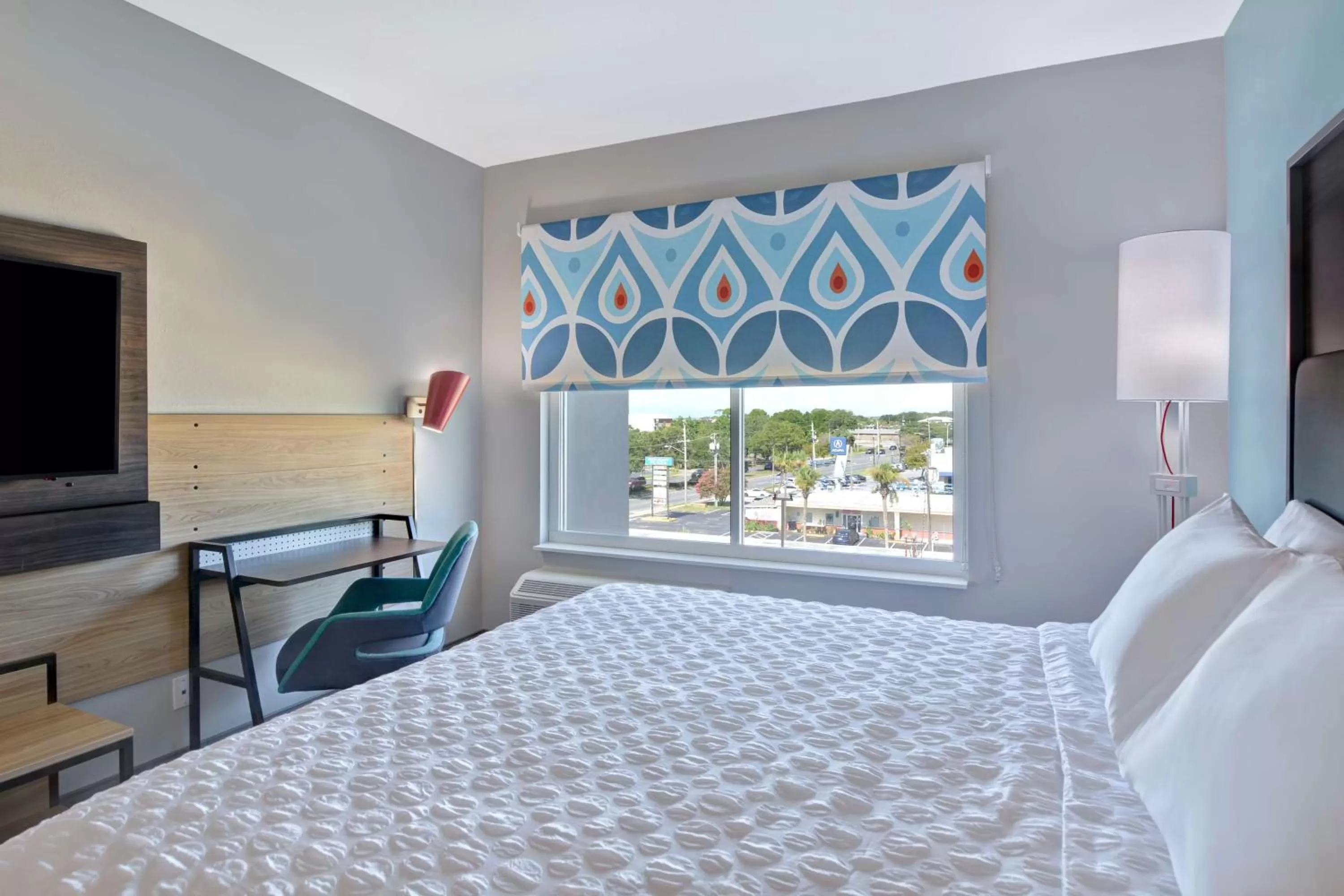 Bedroom, Bed in Tru By Hilton Fort Walton Beach, Fl