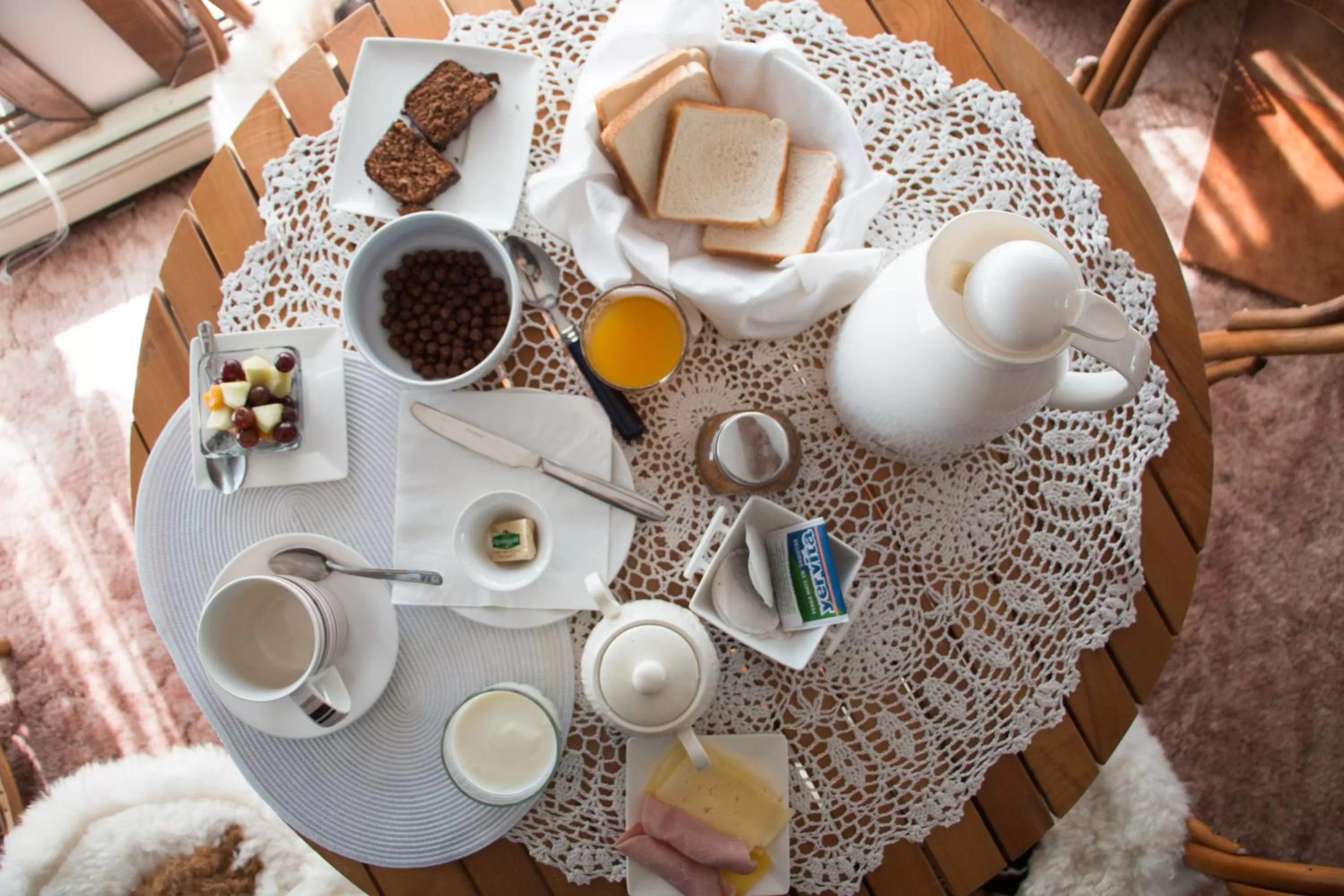Breakfast in Sandy Point B&B