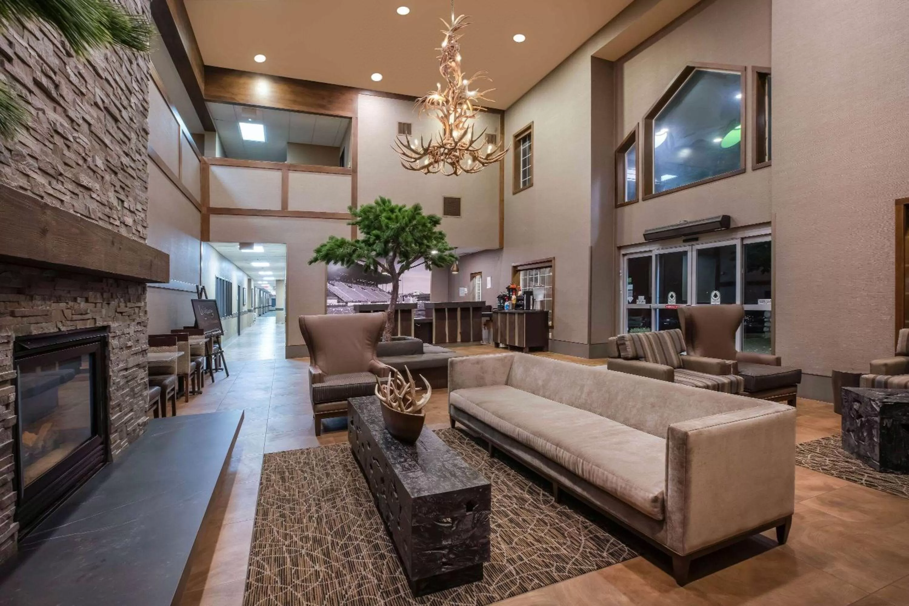 Lobby or reception in La Quinta by Wyndham Eugene