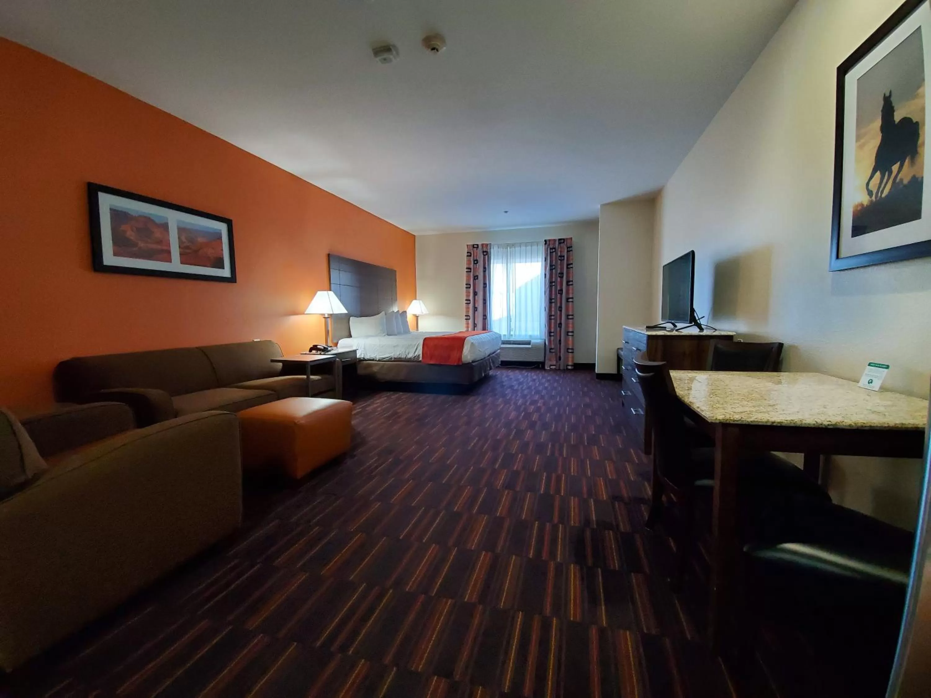 Living room in Home Away Kitchen Suites Enid