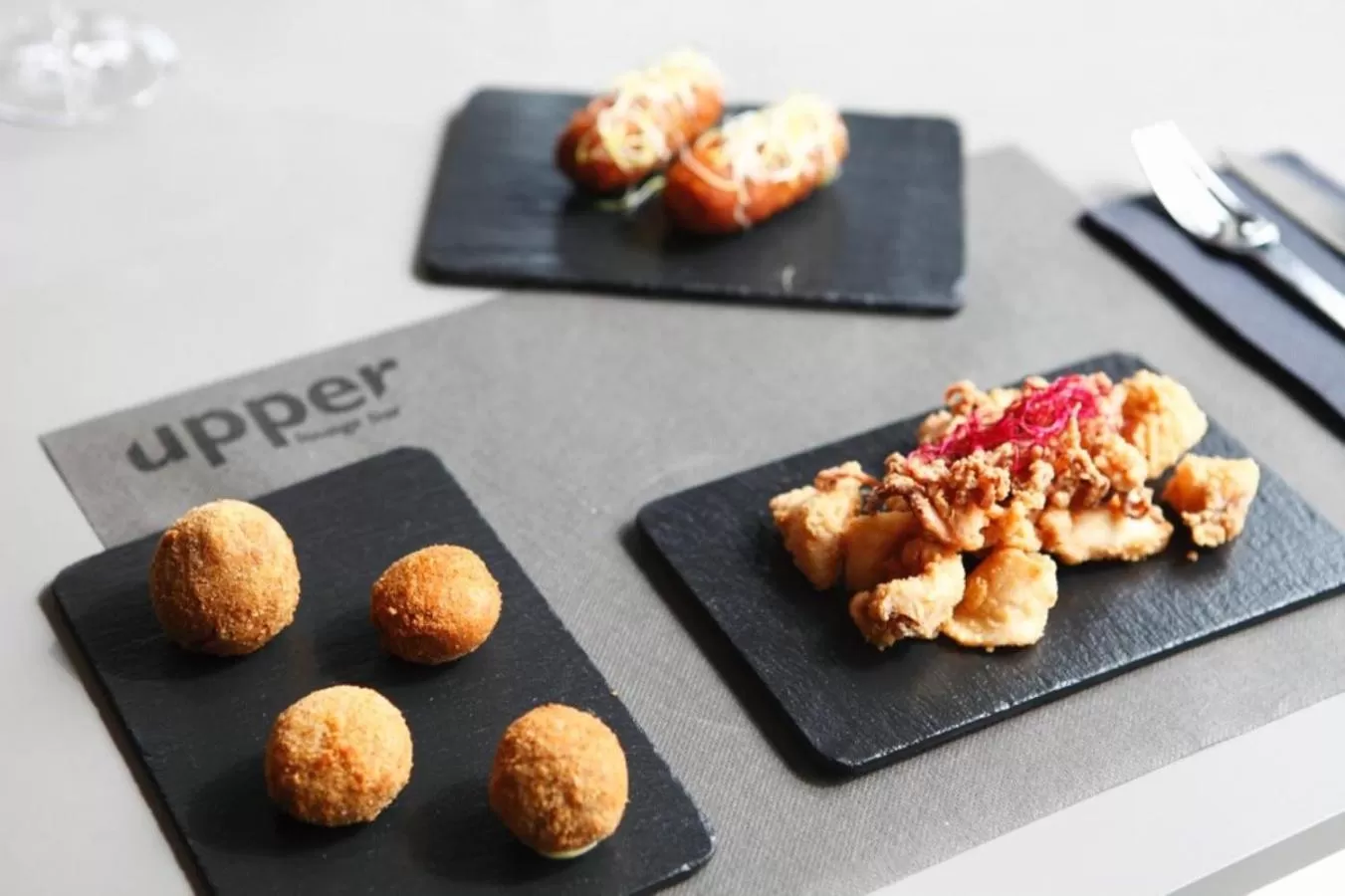 Restaurant/places to eat in Upper Diagonal