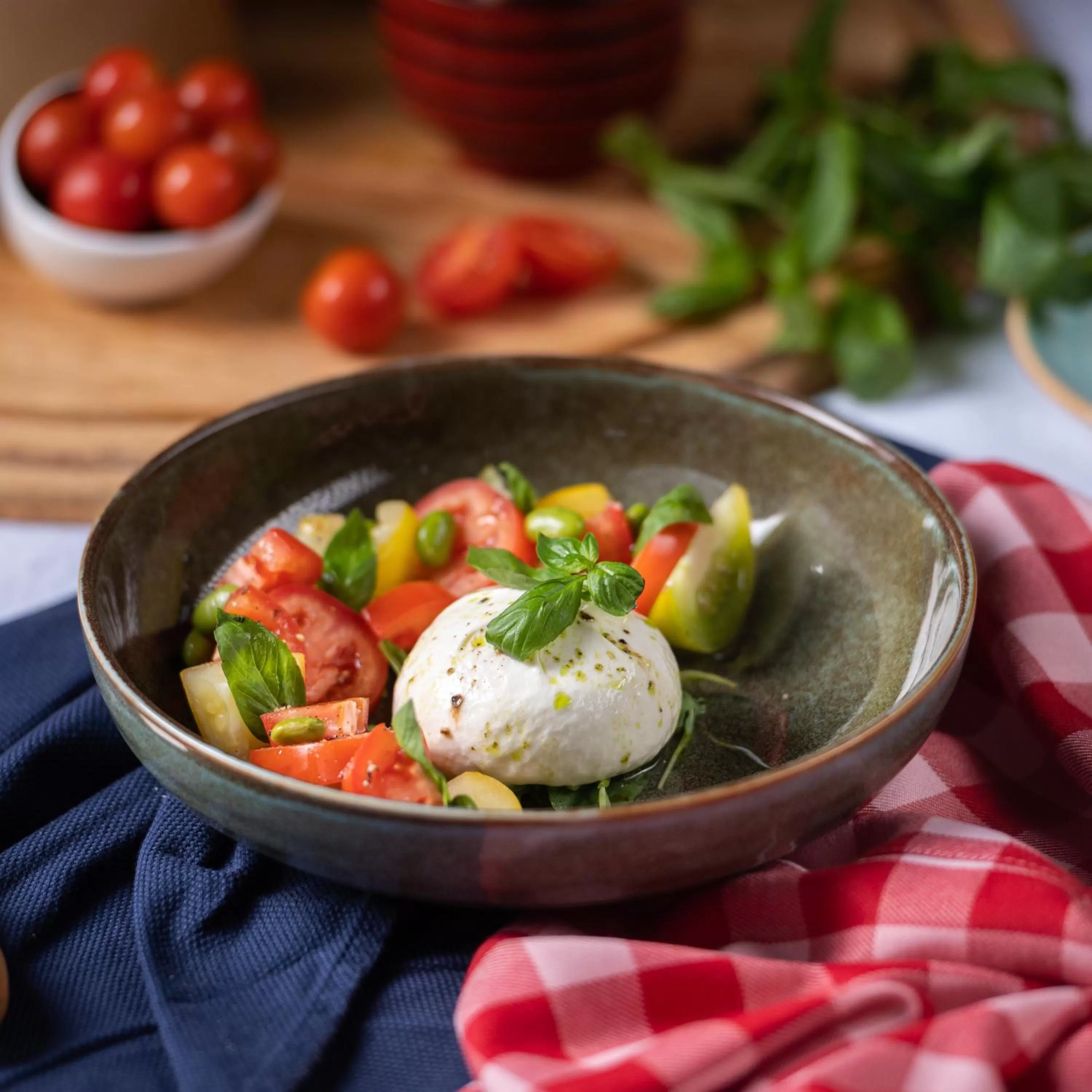 Restaurant/places to eat in Crowne Plaza Dubai Deira by IHG