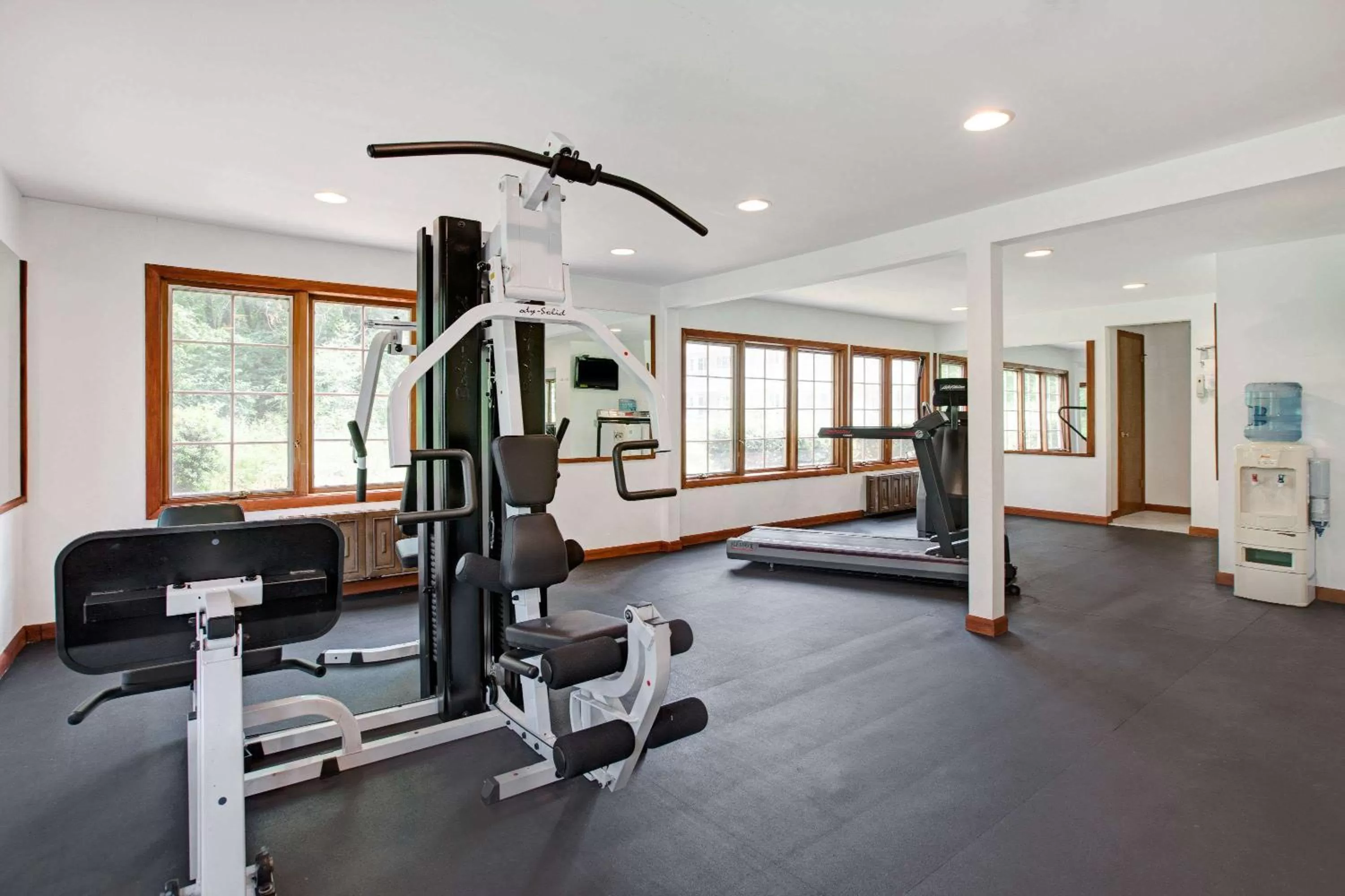 Fitness centre/facilities in Ramada by Wyndham Flemington