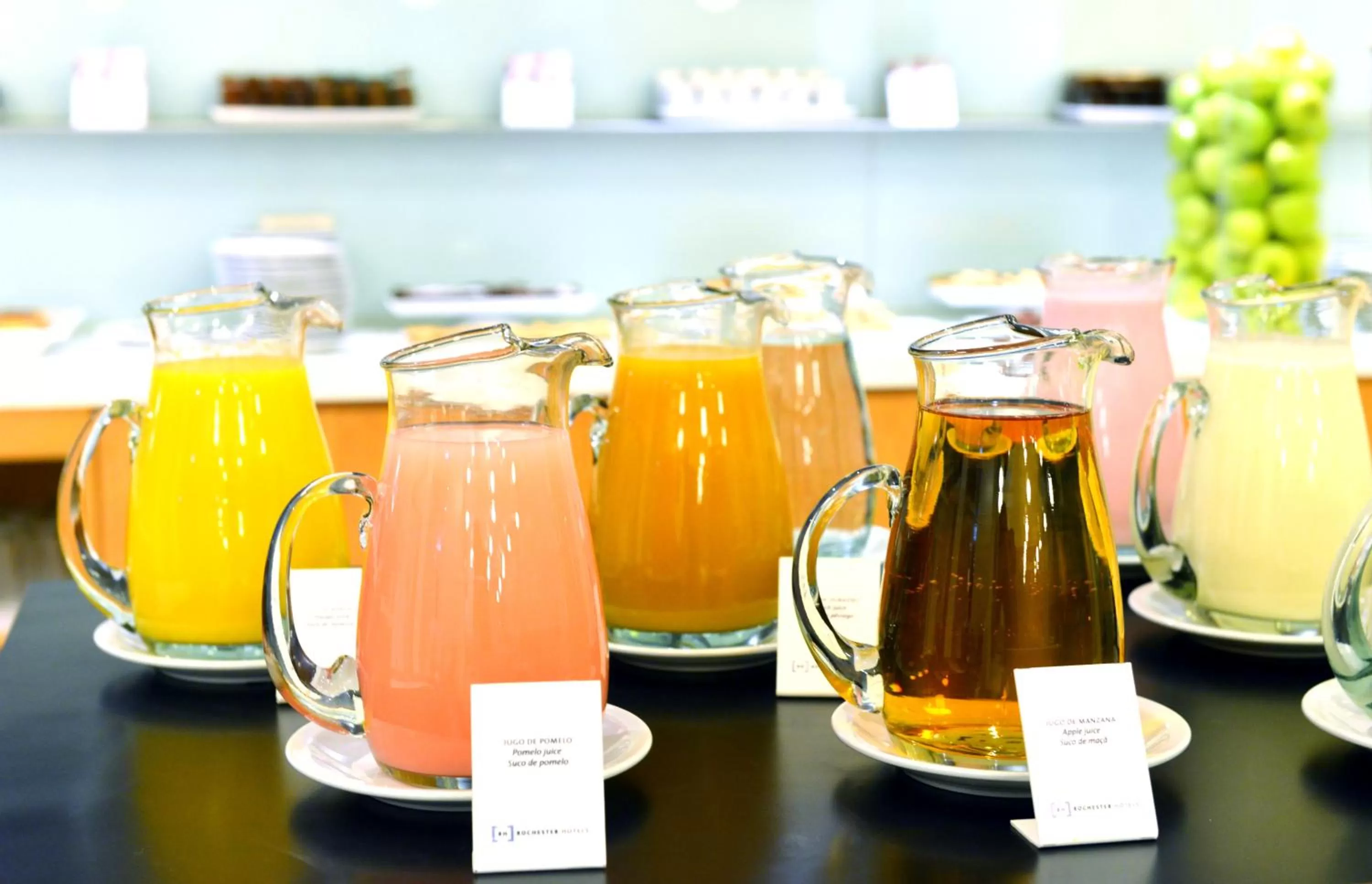 Breakfast in Rochester Hotel M