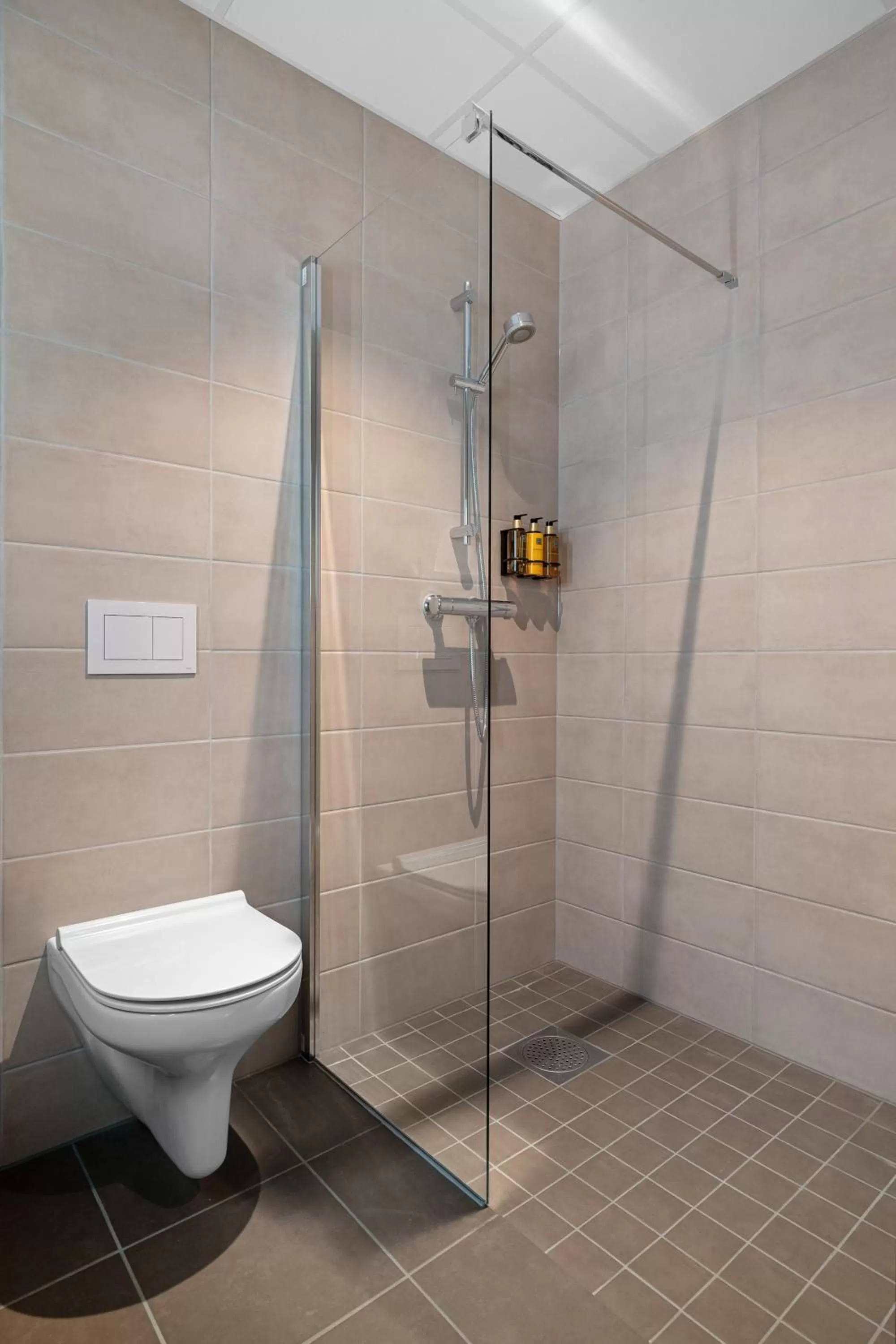 Shower in Hotell Jæren