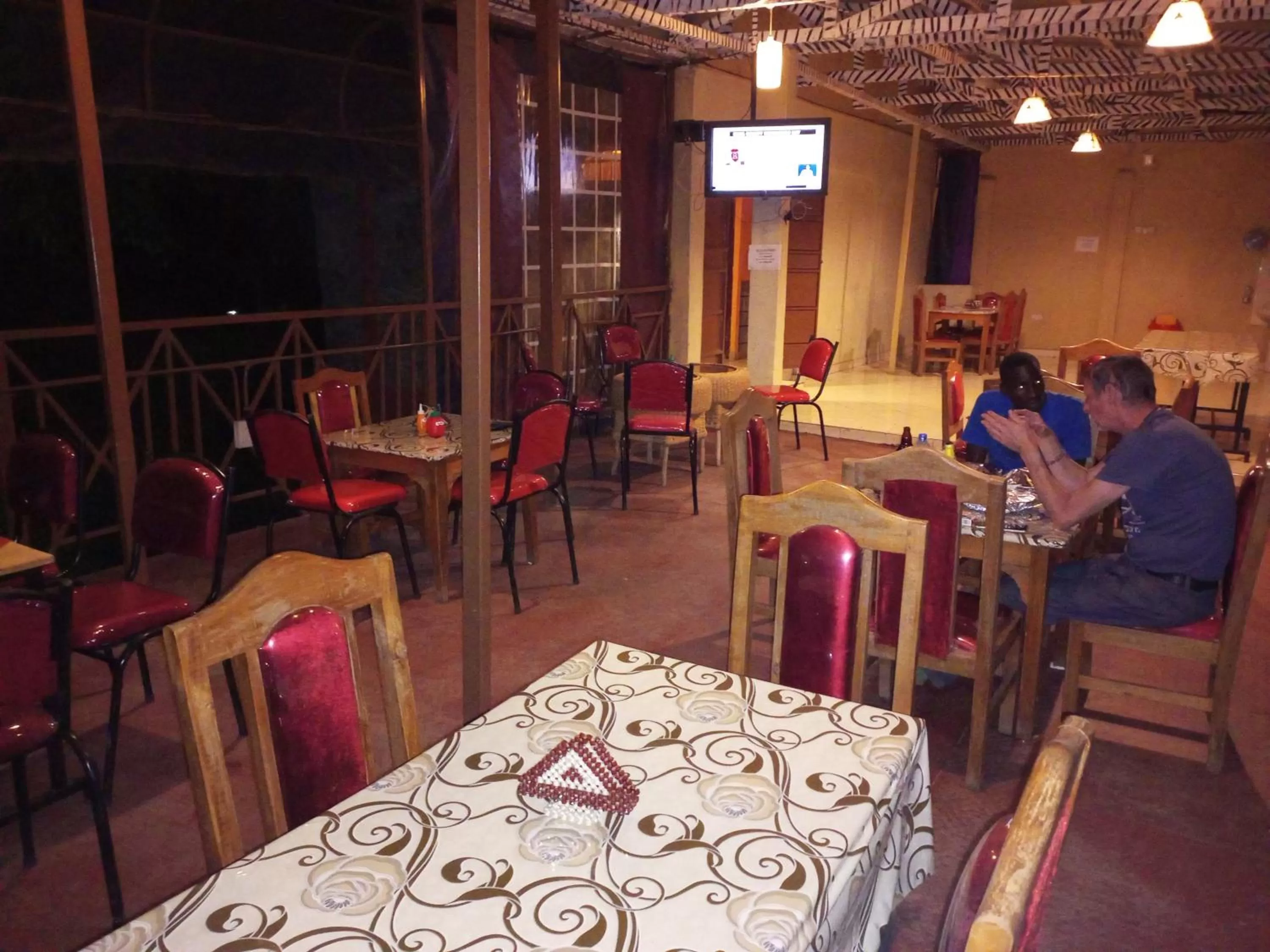 Restaurant/places to eat in Beach View Hotel - Kisumu