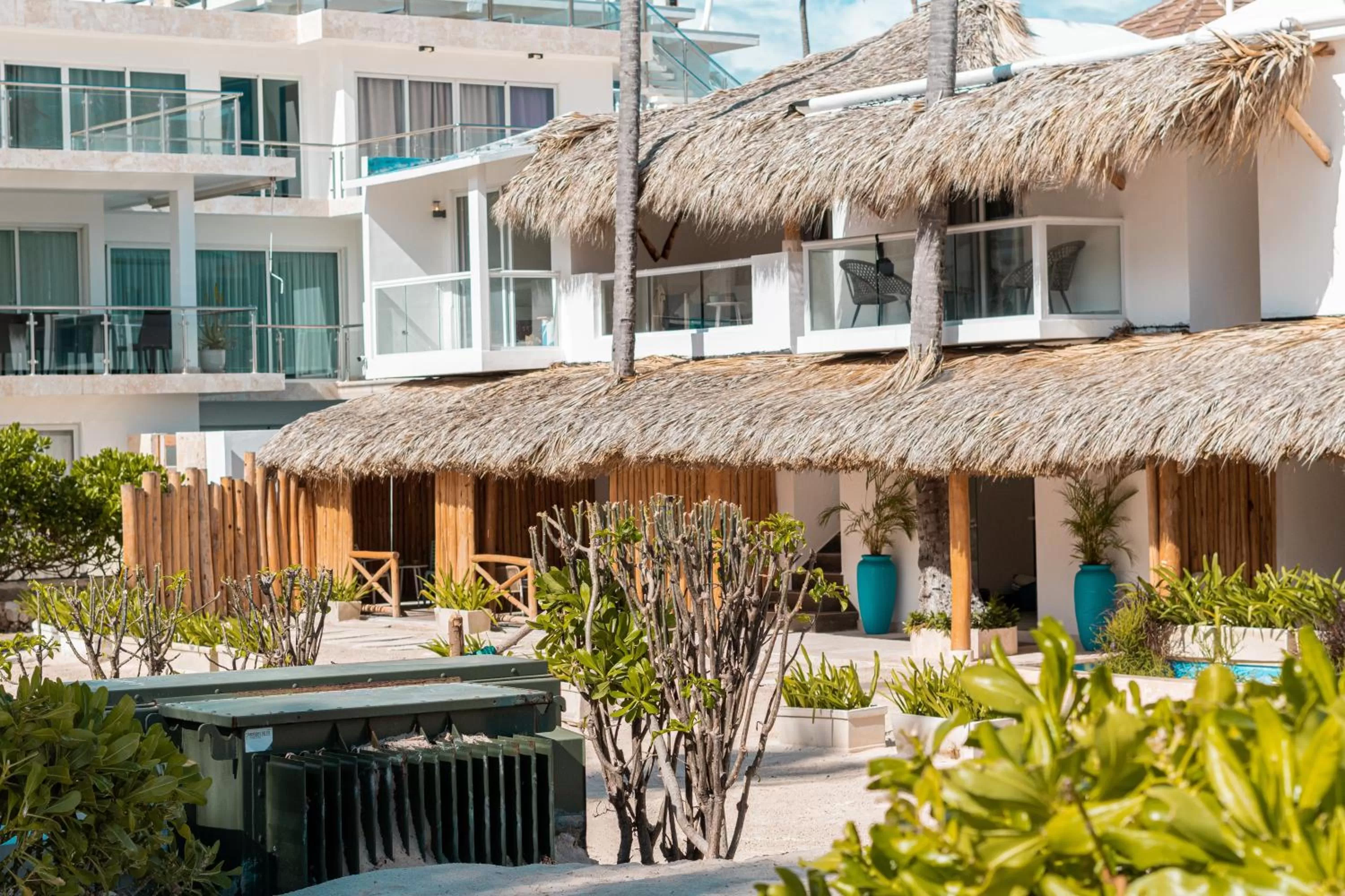 Swimming Pool in Villa Blanca Beach Club