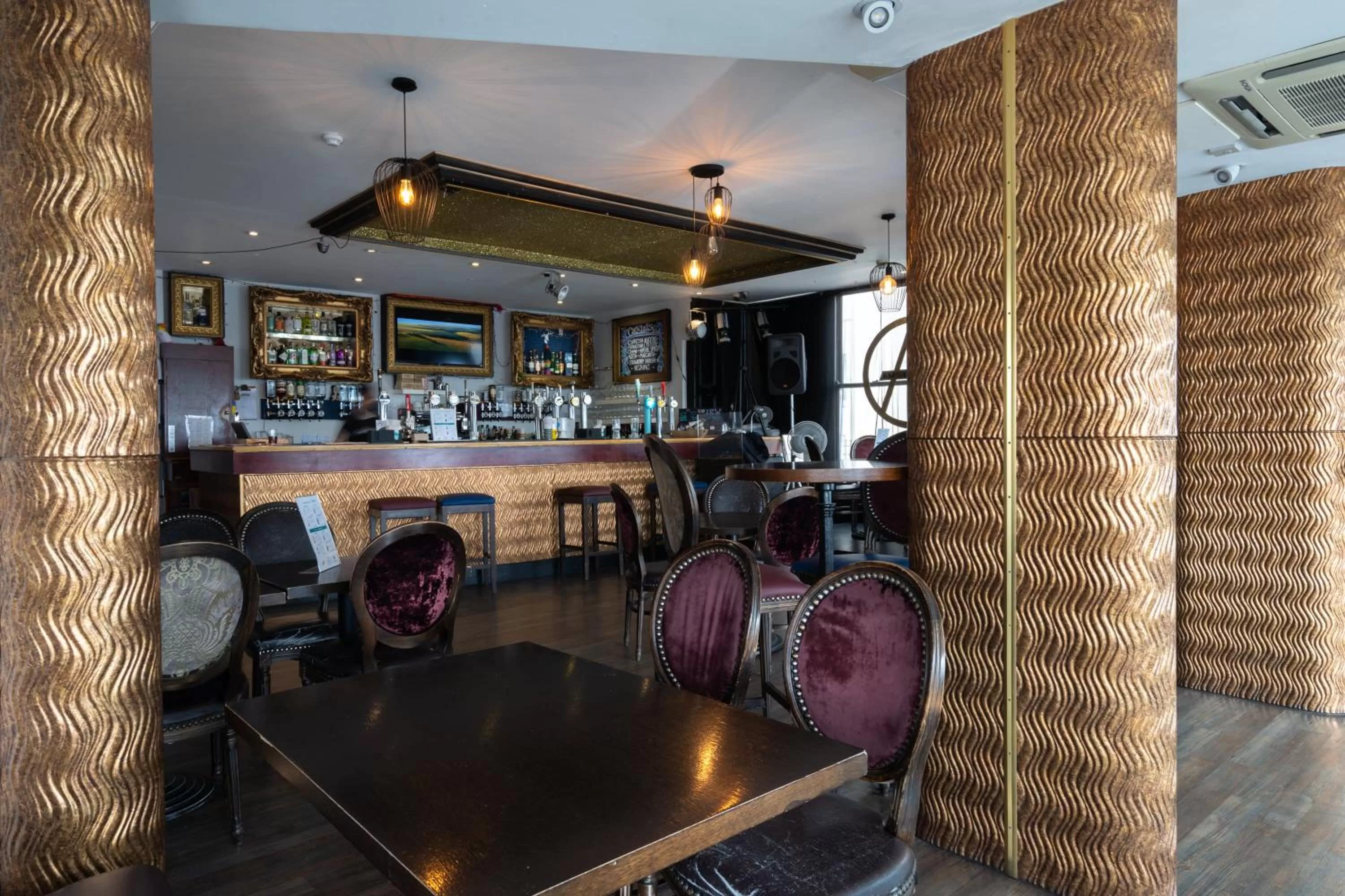 Lounge or bar in Amsterdam Hotel Brighton Seafront