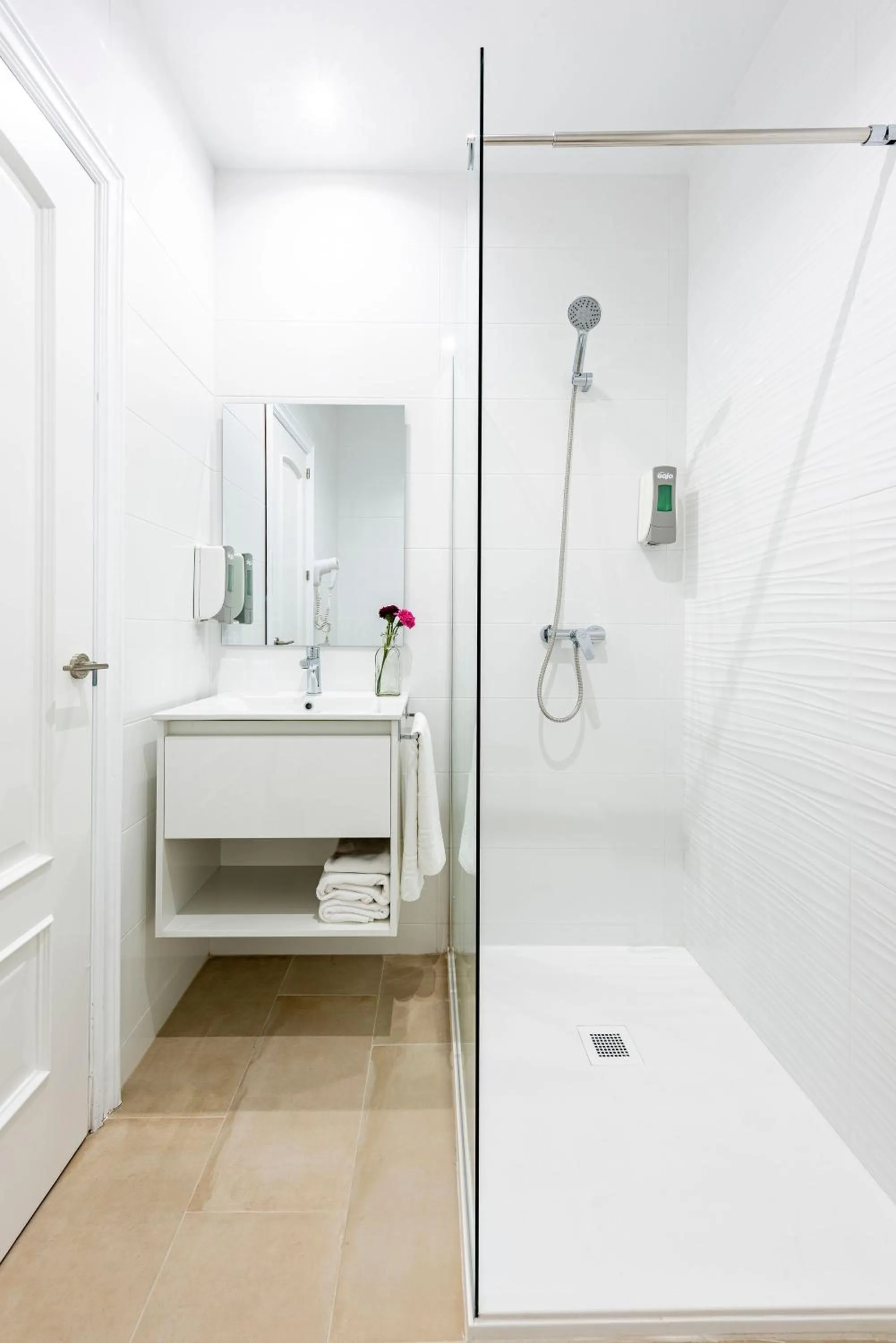 Shower in Hotel Toboso Almuñécar