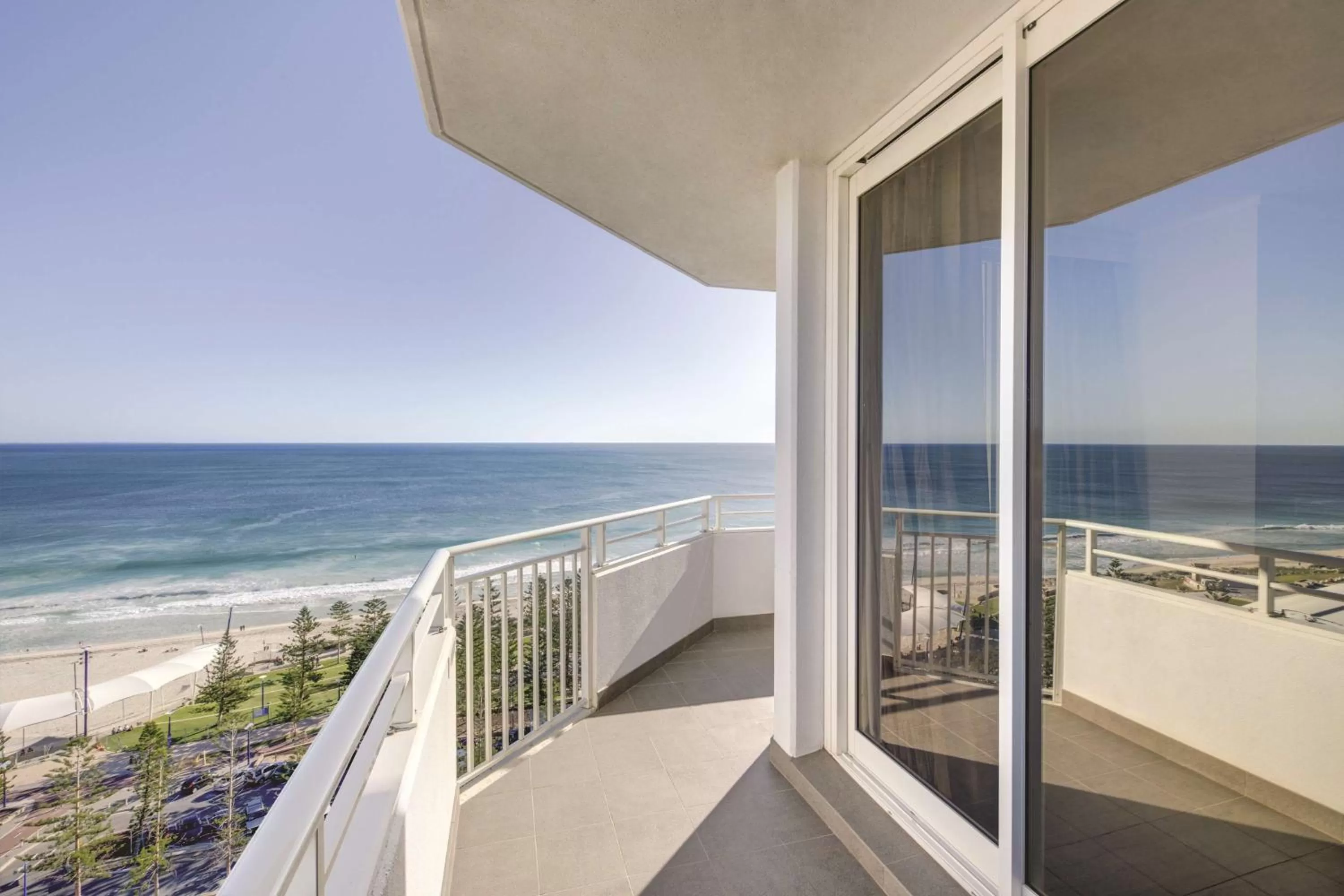 Day in Rendezvous Hotel Perth Scarborough