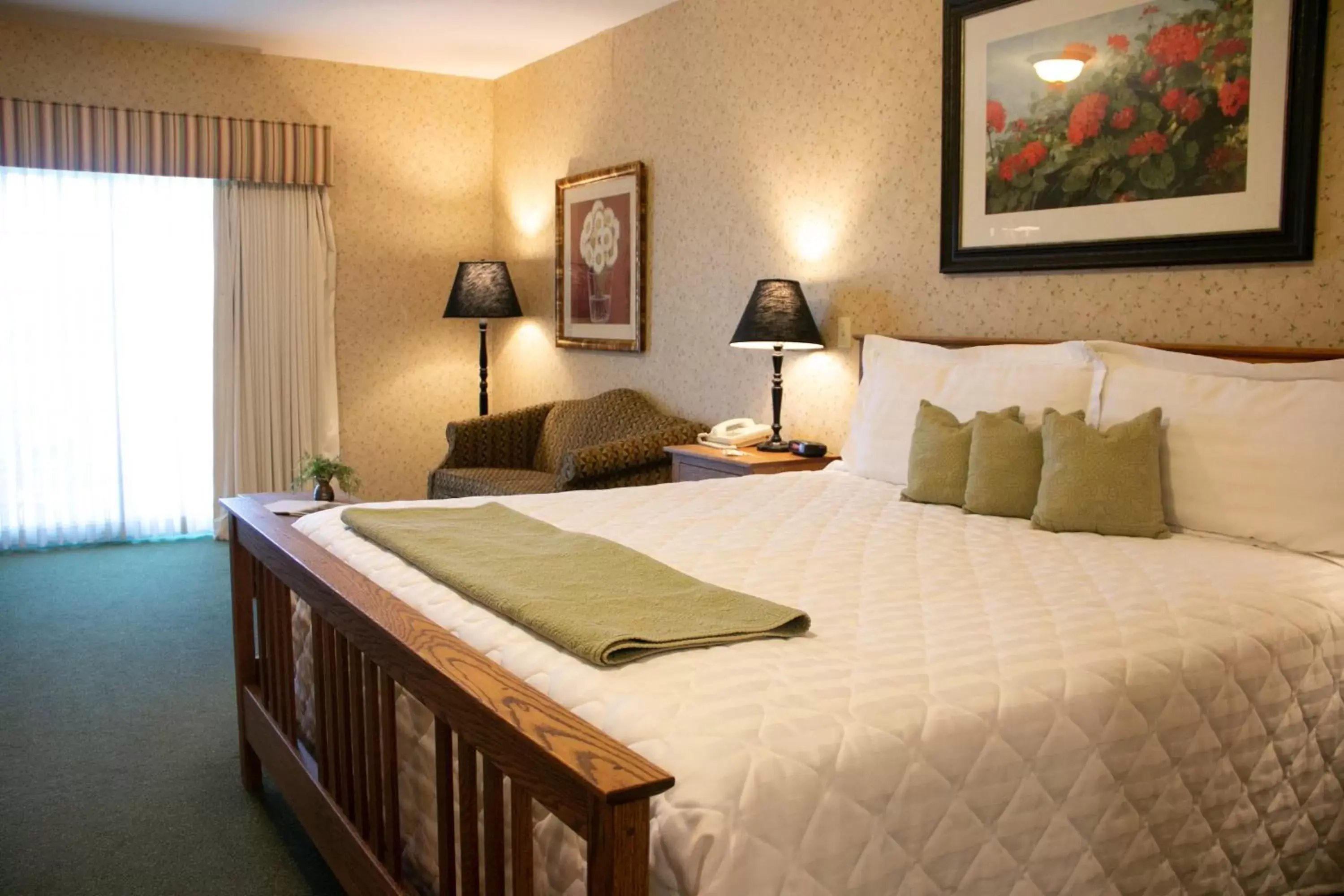 Deluxe King Room in Essenhaus Inn & Conf. Center Deluxe King Room in Essenhaus Inn & Conf. Center