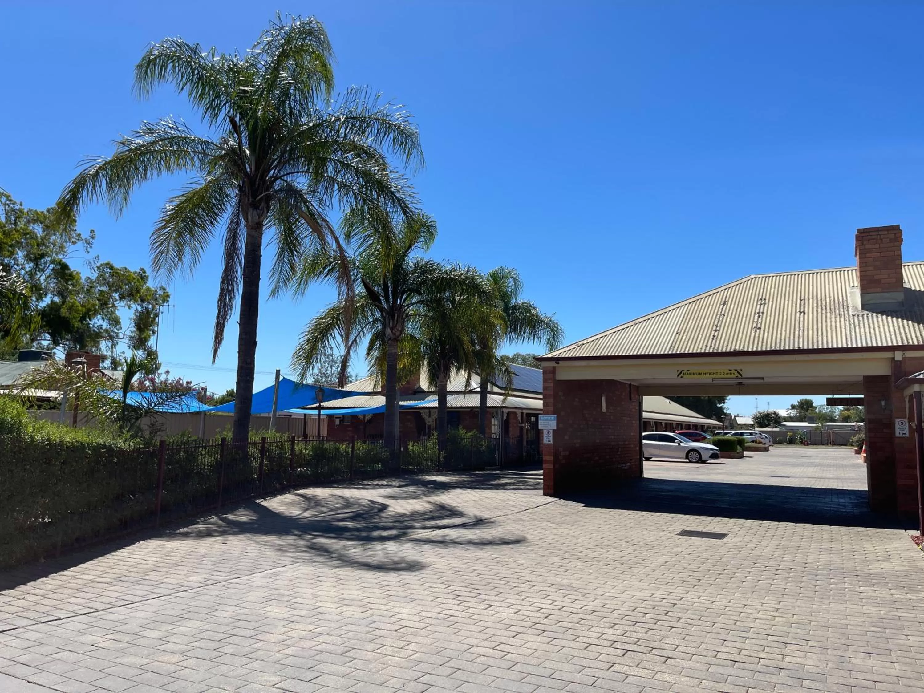 Property building in Philadelphia Motor Inn