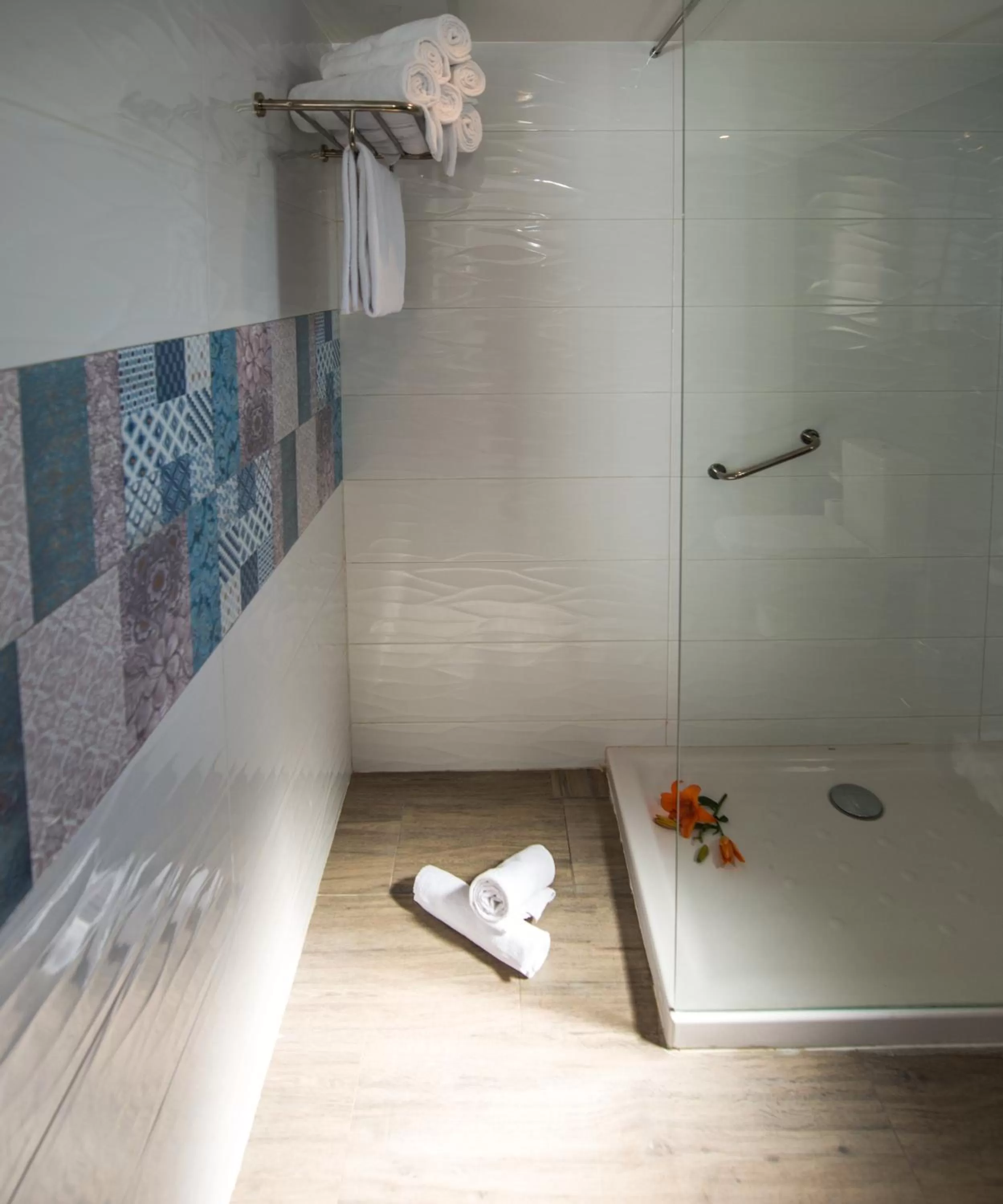 Shower in Aparthotel Ona Aucanada