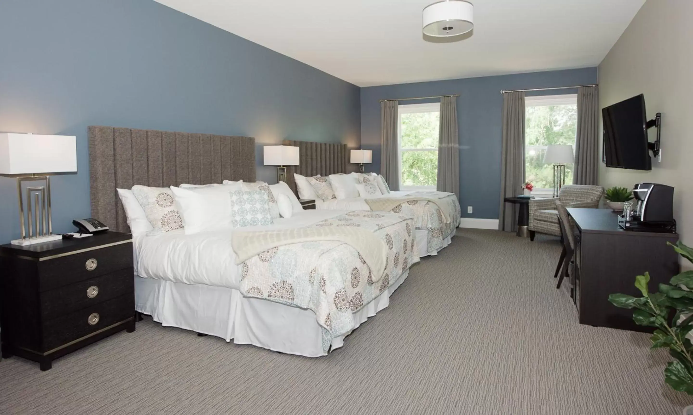 Double Room, 2 King Beds (Gate House Building) in 124 on Queen Hotel & Spa Double Room, 2 King Beds (Gate House Building) in 124 on Queen Hotel & Spa