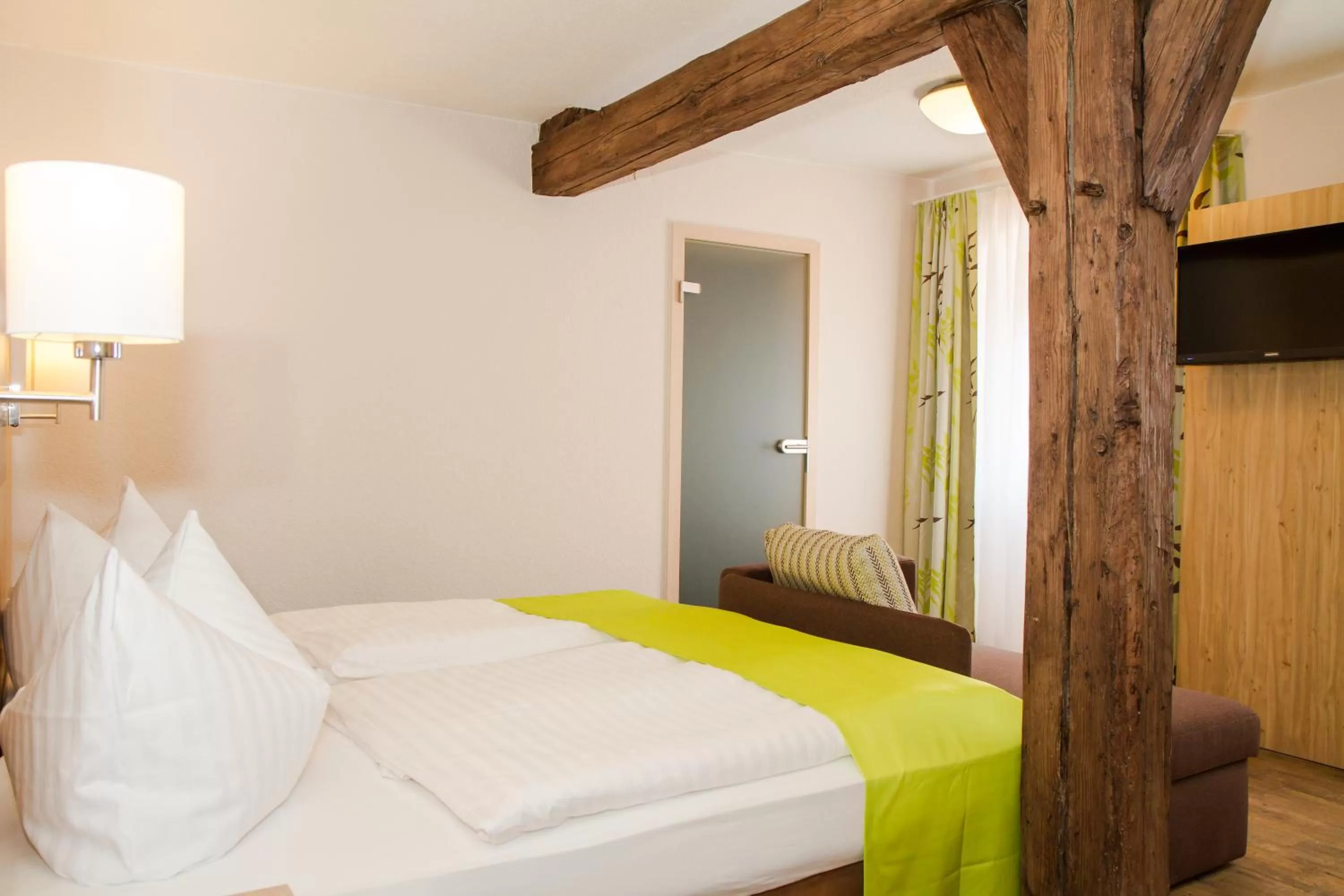 Staff, Bed in Hotel-Gasthof Blaue Traube e.K.