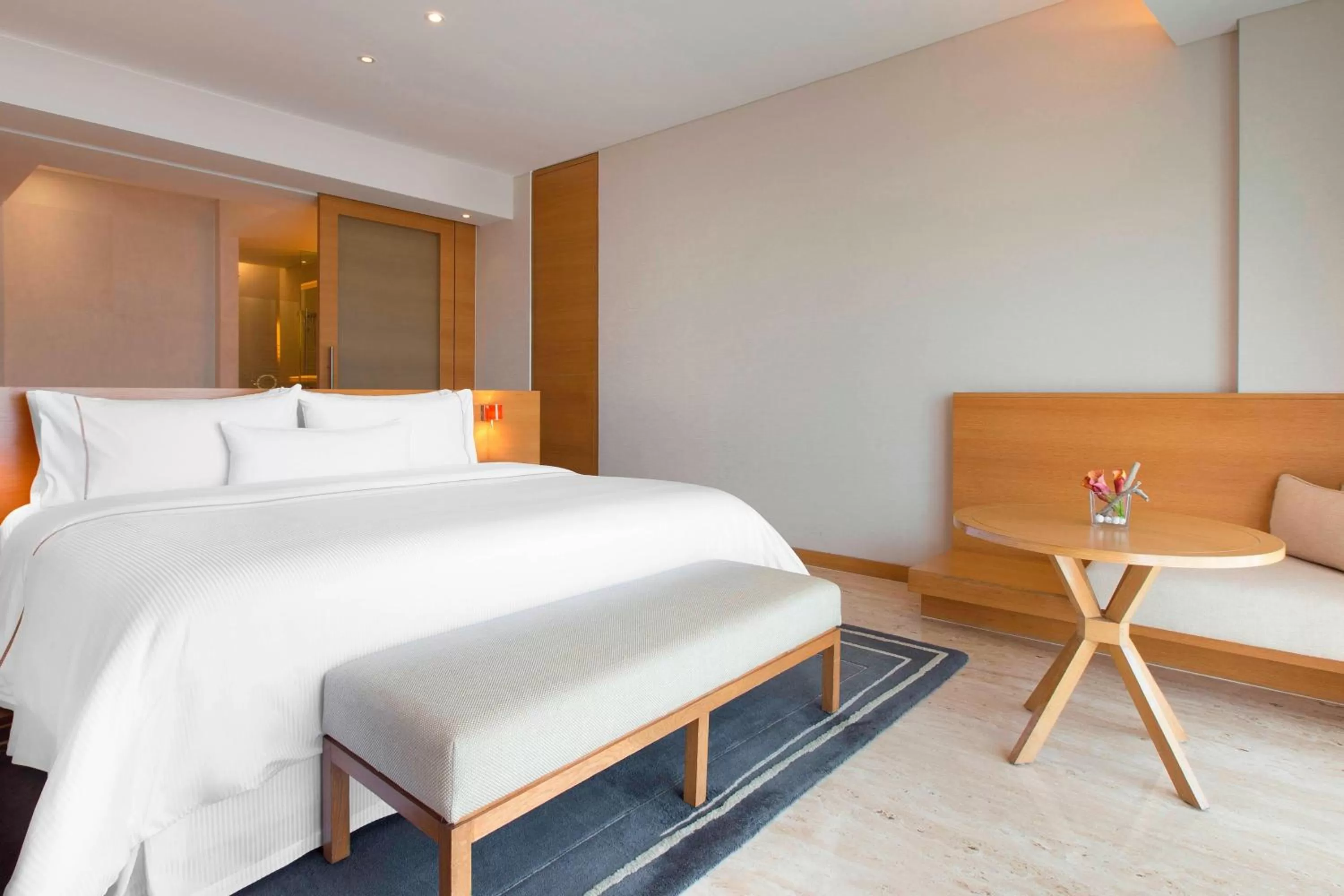 Photo of the whole room, Bed in The Westin Mumbai Garden City