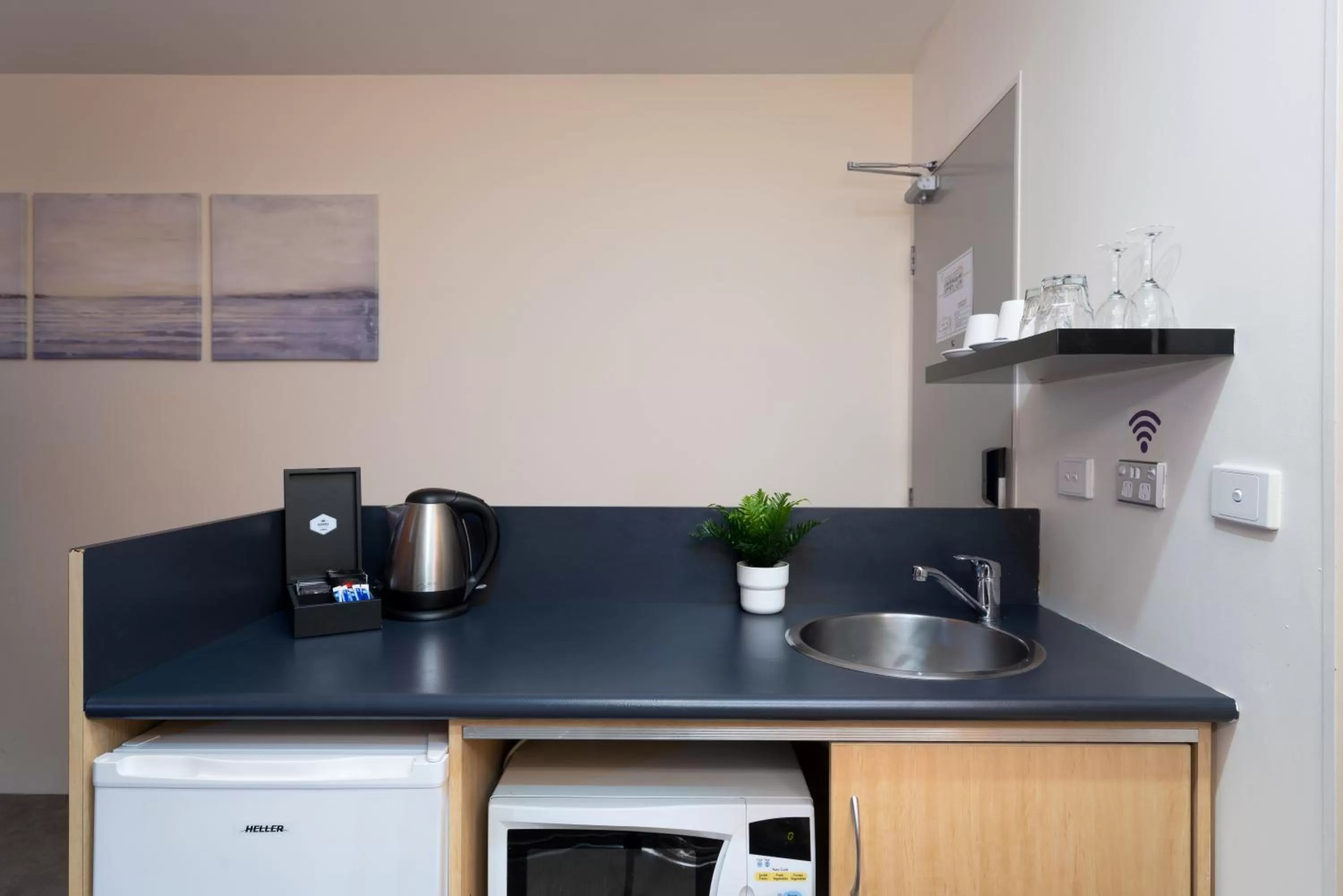 Kitchen or kitchenette in Park Regis Griffin Suites