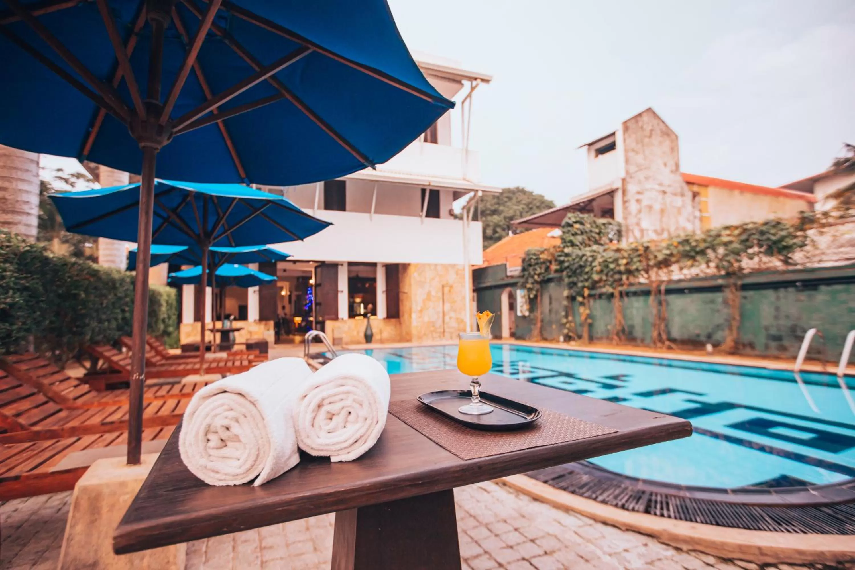 Day in St.Lachlan Hotel & Suites