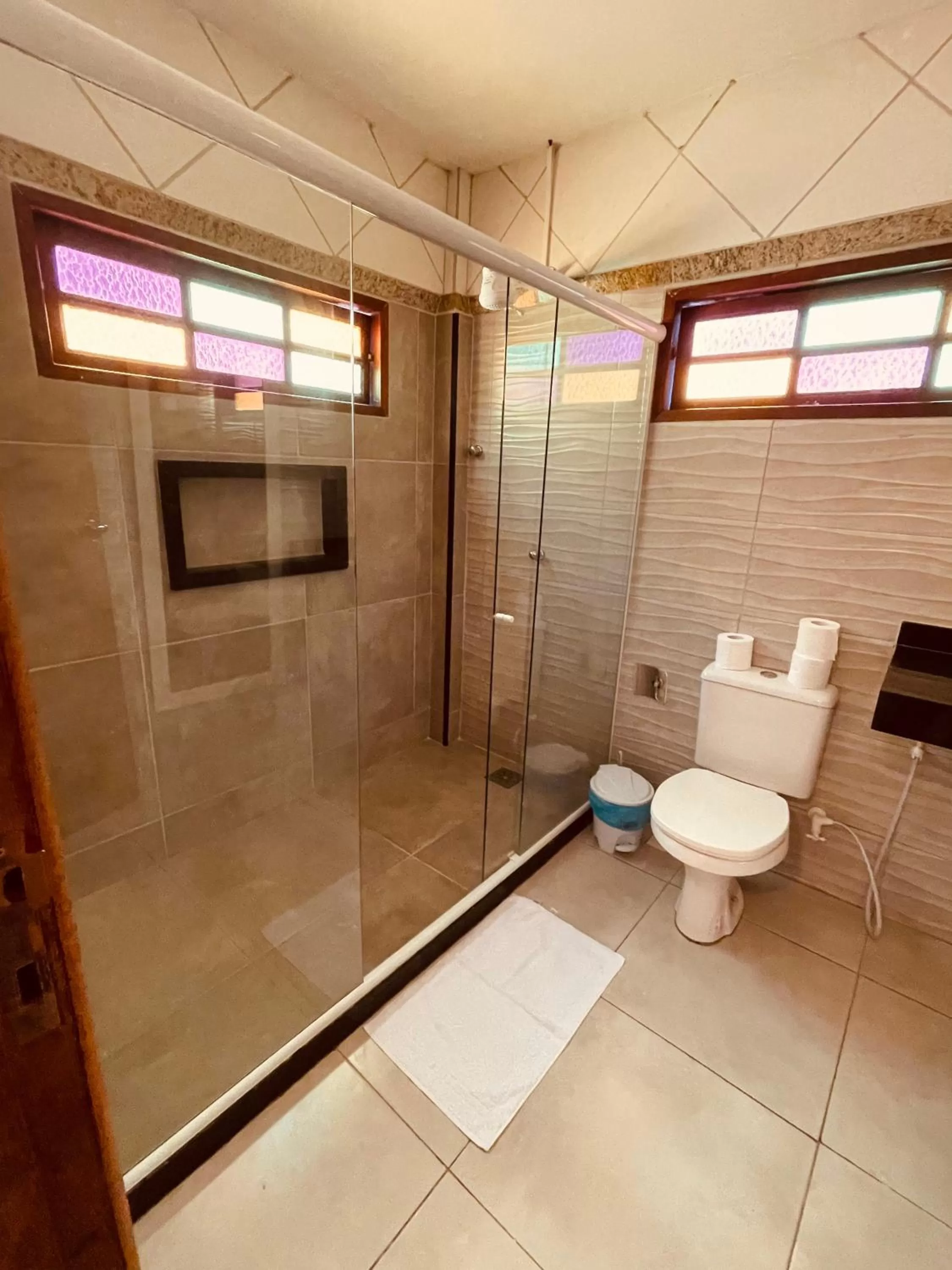 Bathroom in Flamingo Beach Pousada