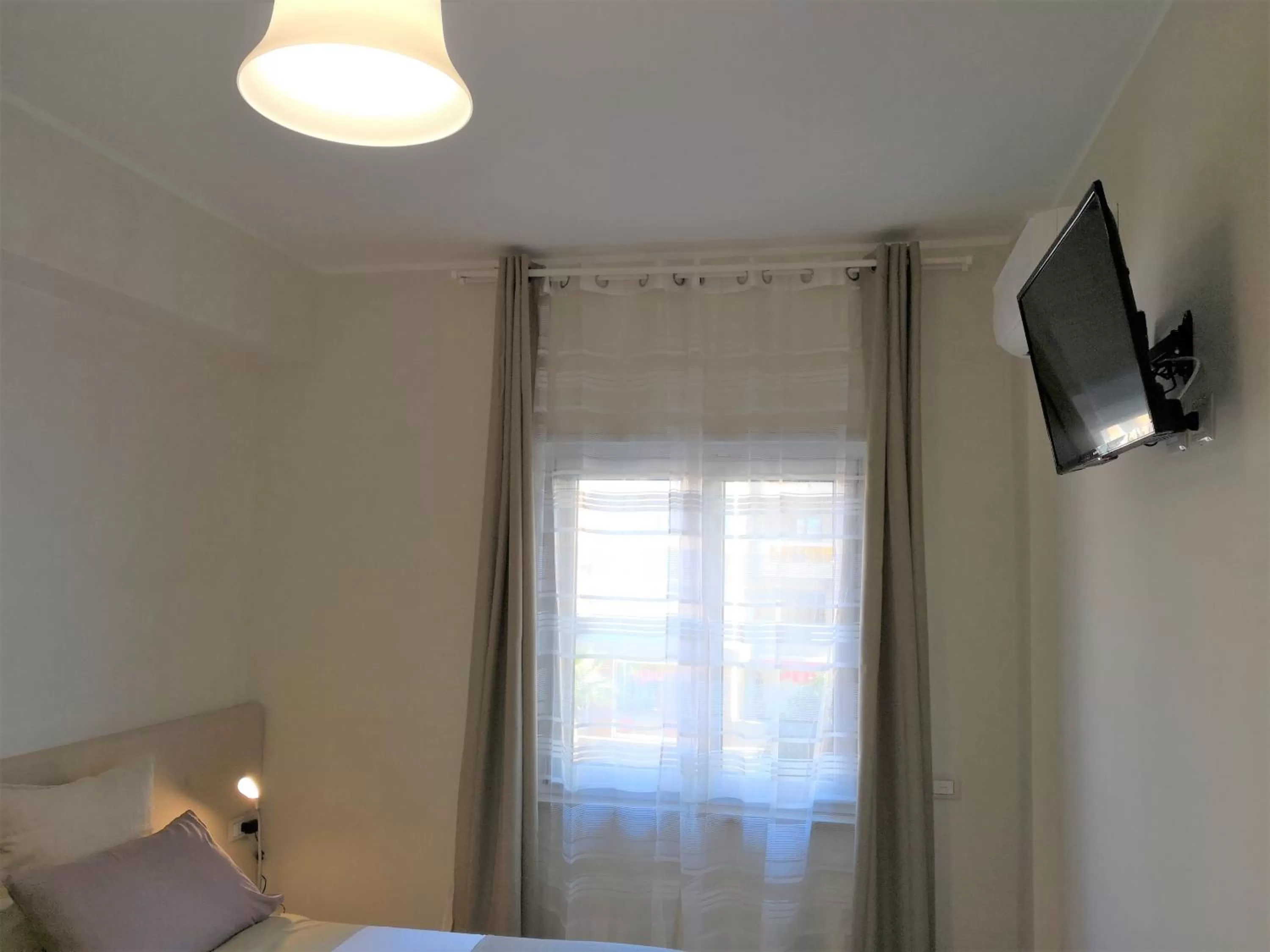 TV and multimedia, Bed in Michelangelo Home B&B