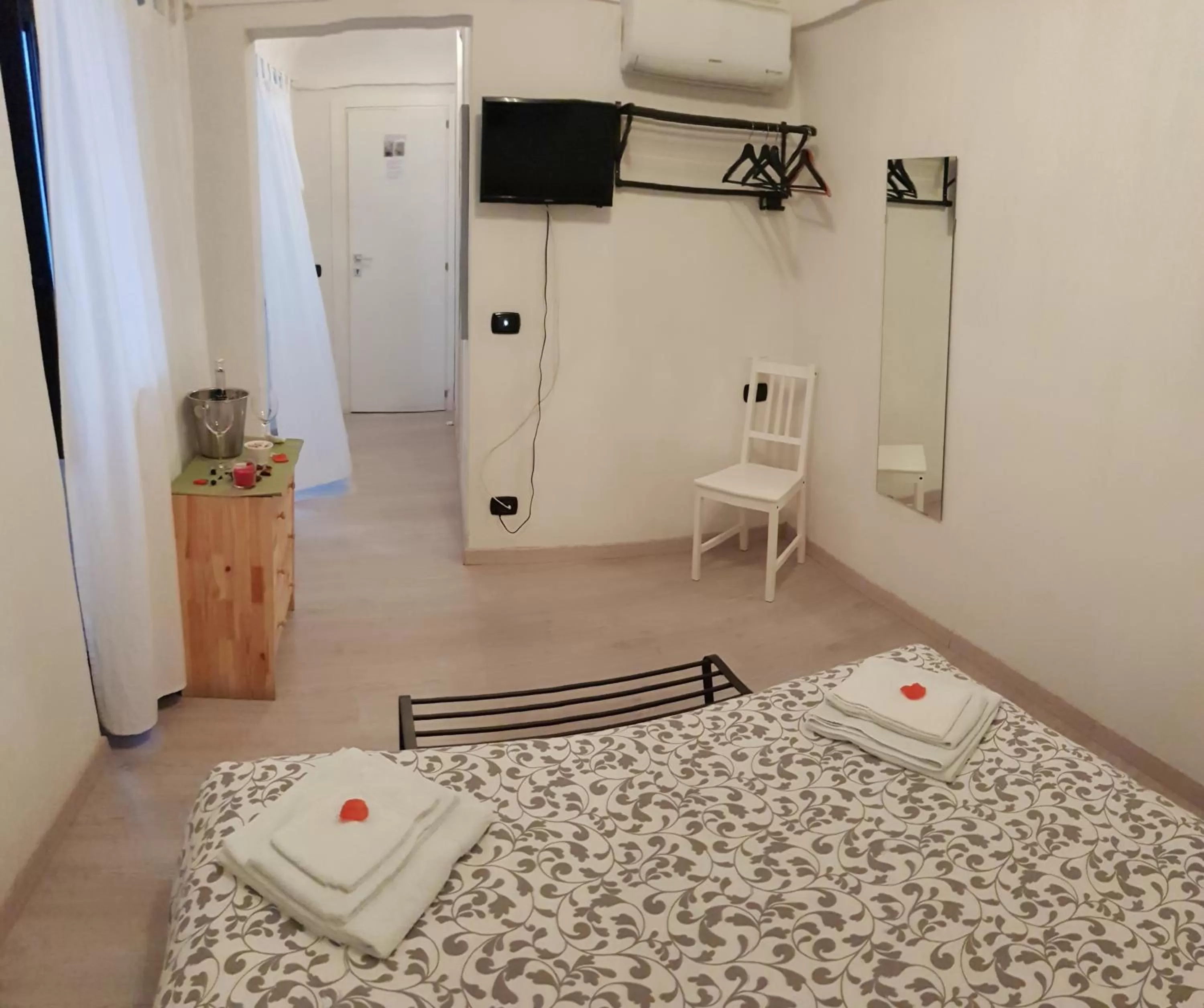 Logo/Certificate/Sign, Bed in Il Daviduccio