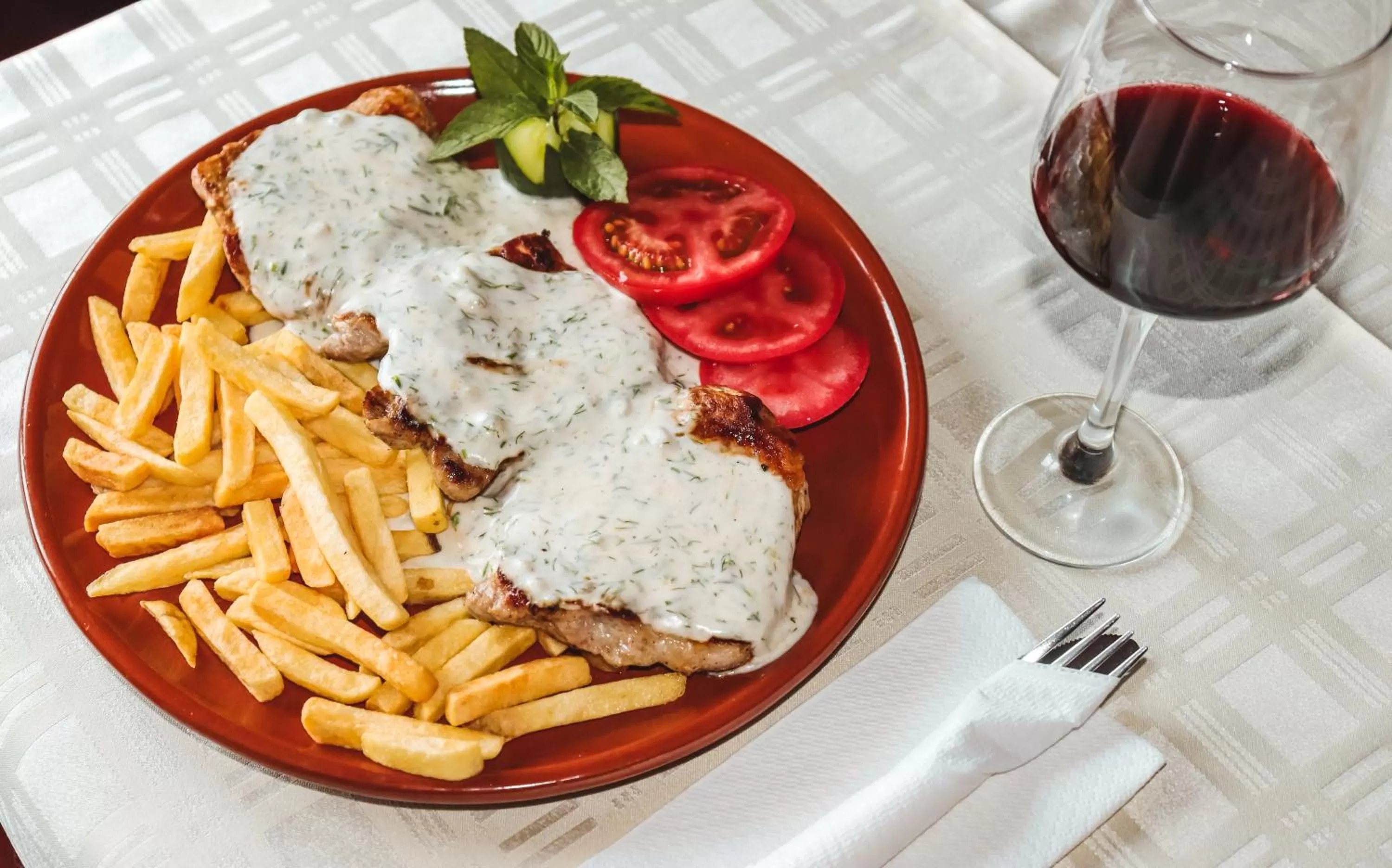 Food and drinks in Restoran & Motel Manjež