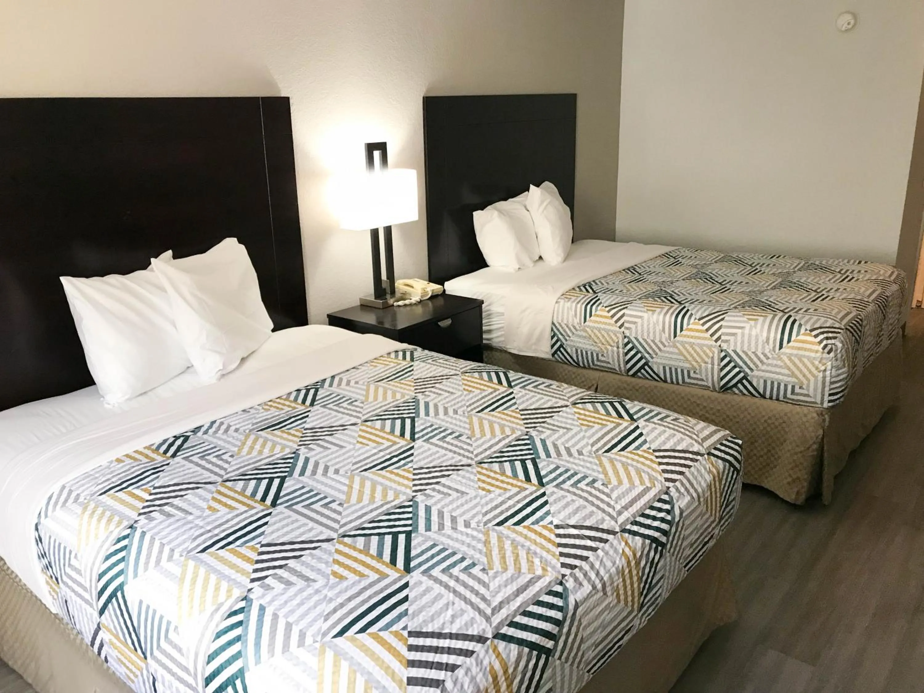 Bedroom in Motel 6 - Bartlesville, OK