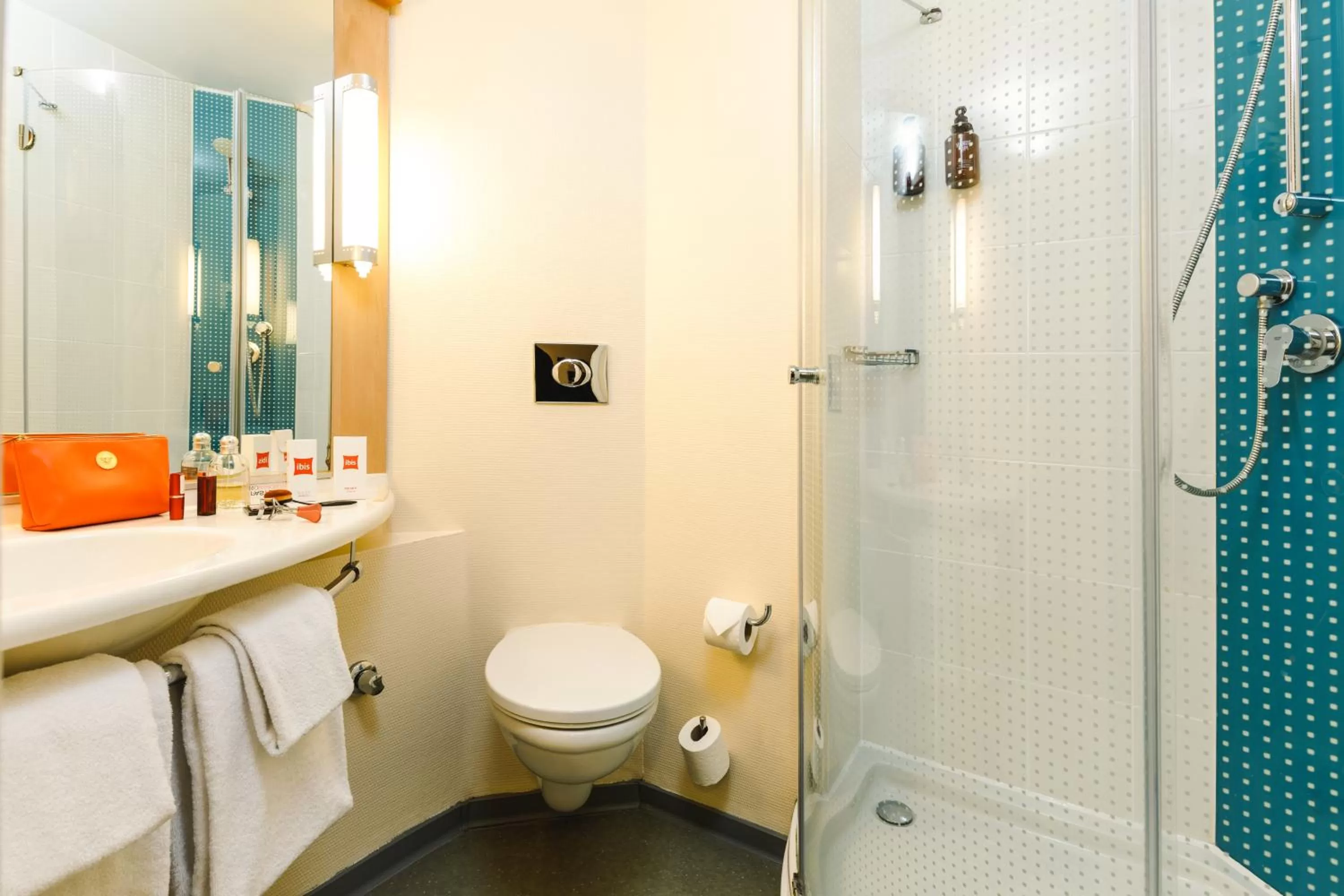 Bathroom in Ibis Istanbul Esenyurt