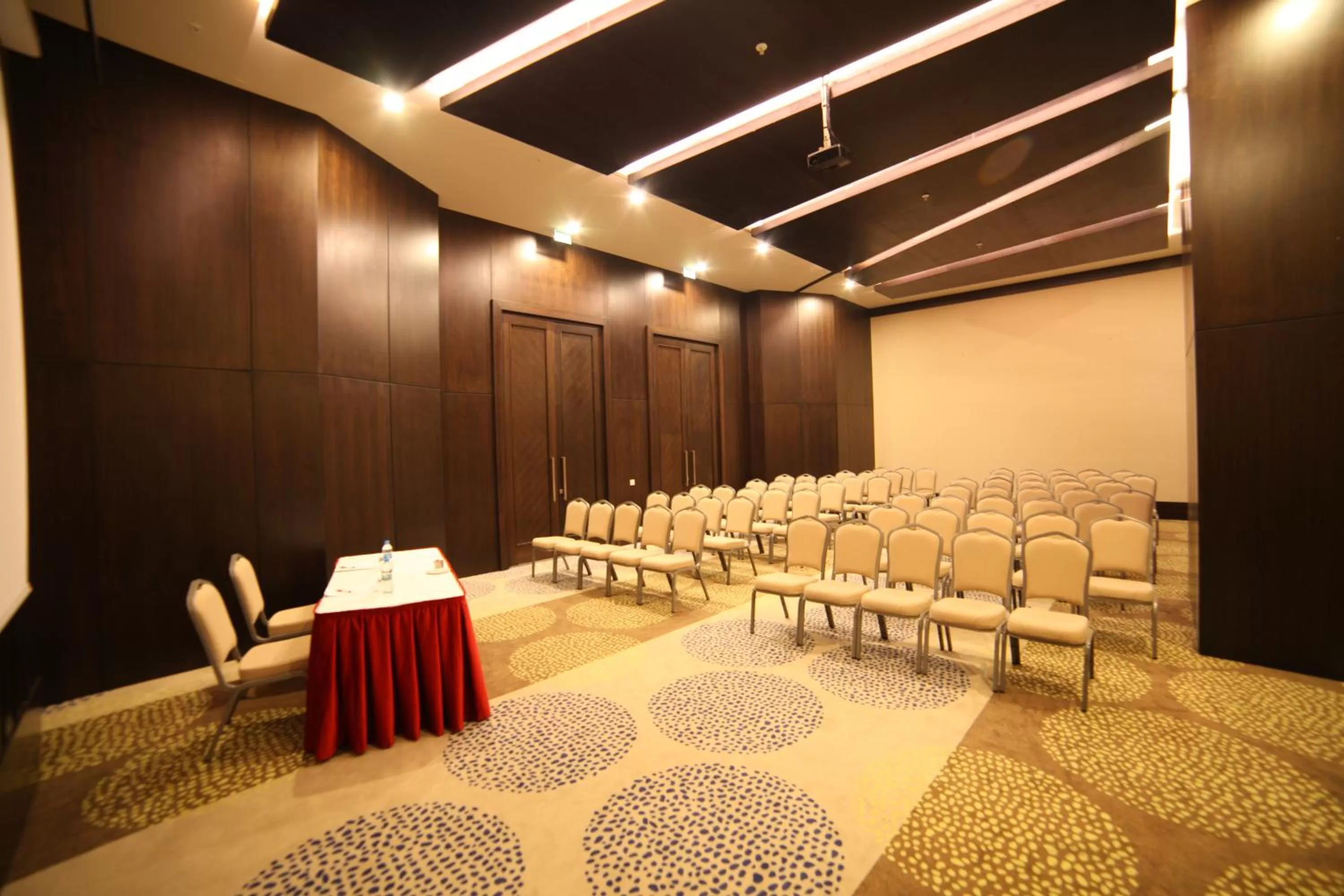 Banquet/Function facilities in Ramada Plaza By Wyndham Konya