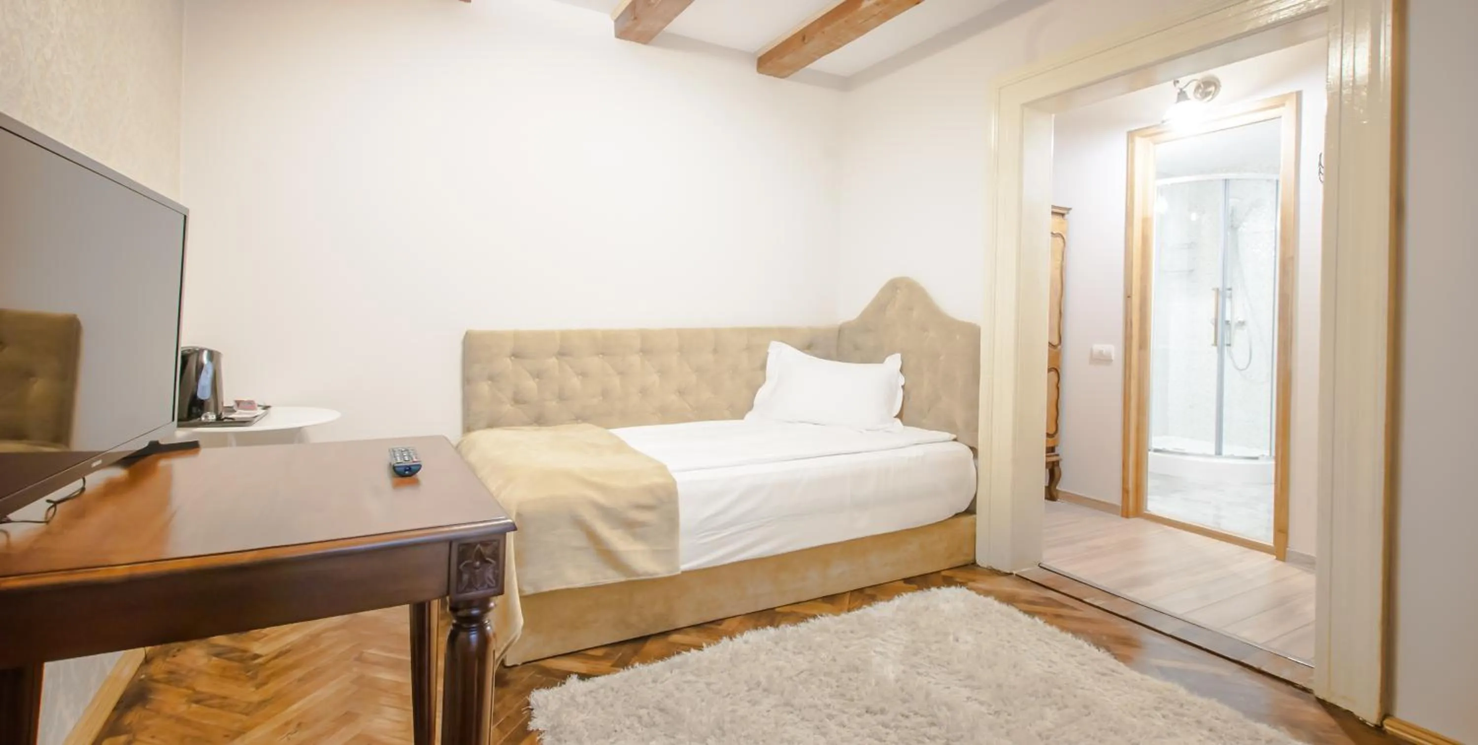 Bedroom, Bed in Safrano Palace